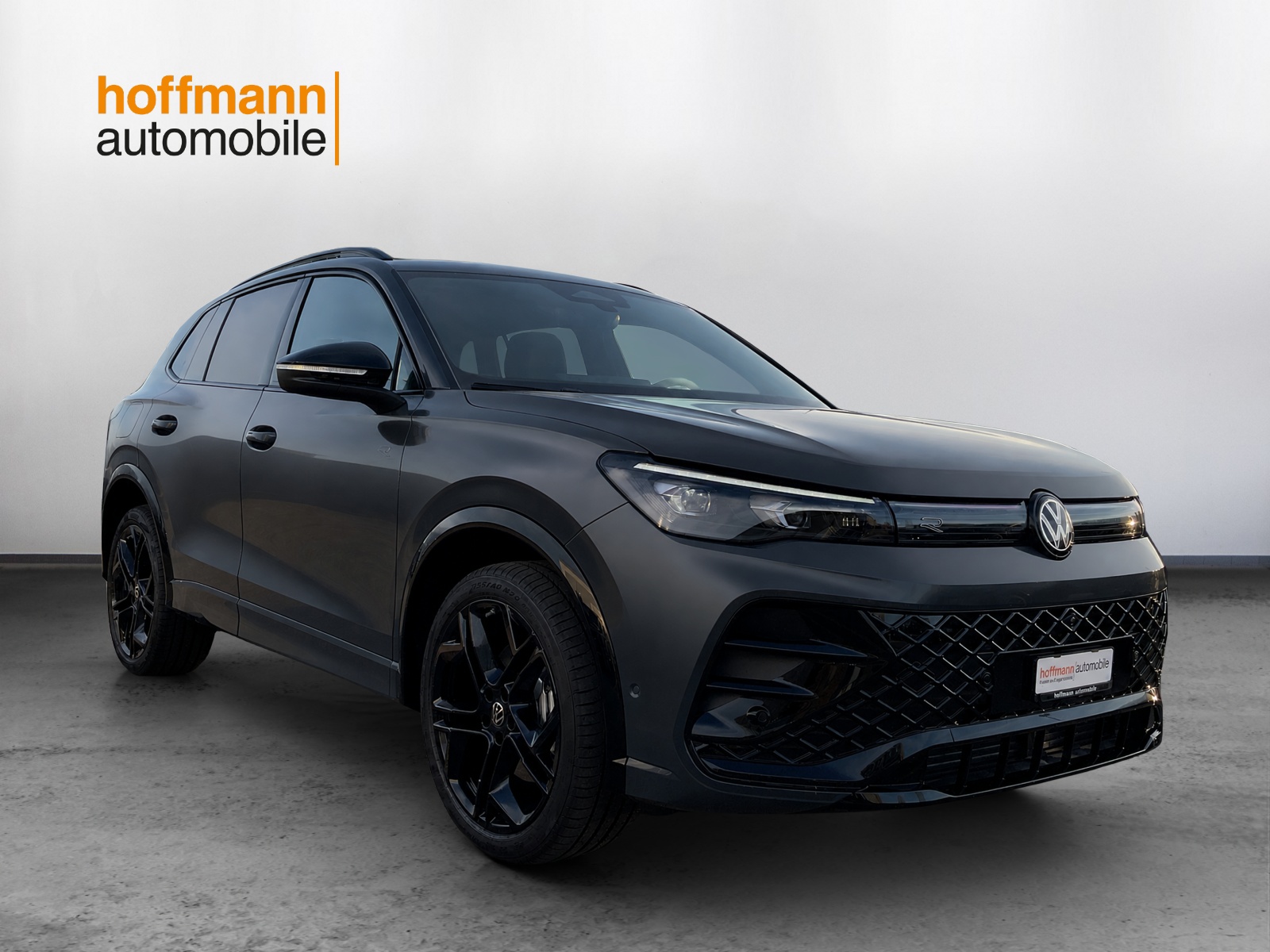 VW Tiguan 2.0 TSI DSG R-Line United 4Motion-showroom-element-2