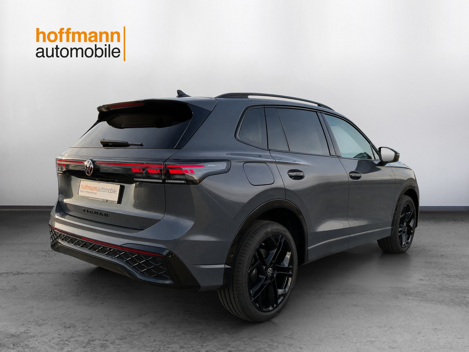 VW Tiguan 2.0 TSI DSG R-Line United 4Motion-showroom-element-3