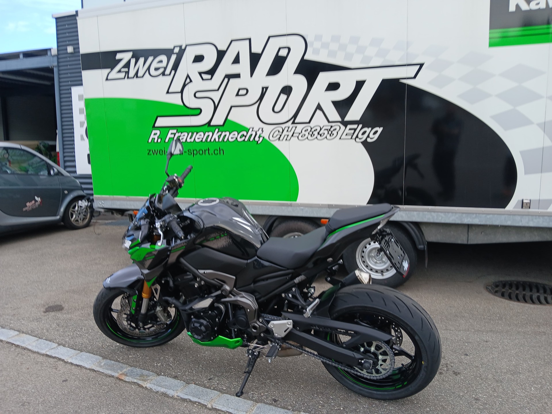 KAWASAKI Z 900-image-3