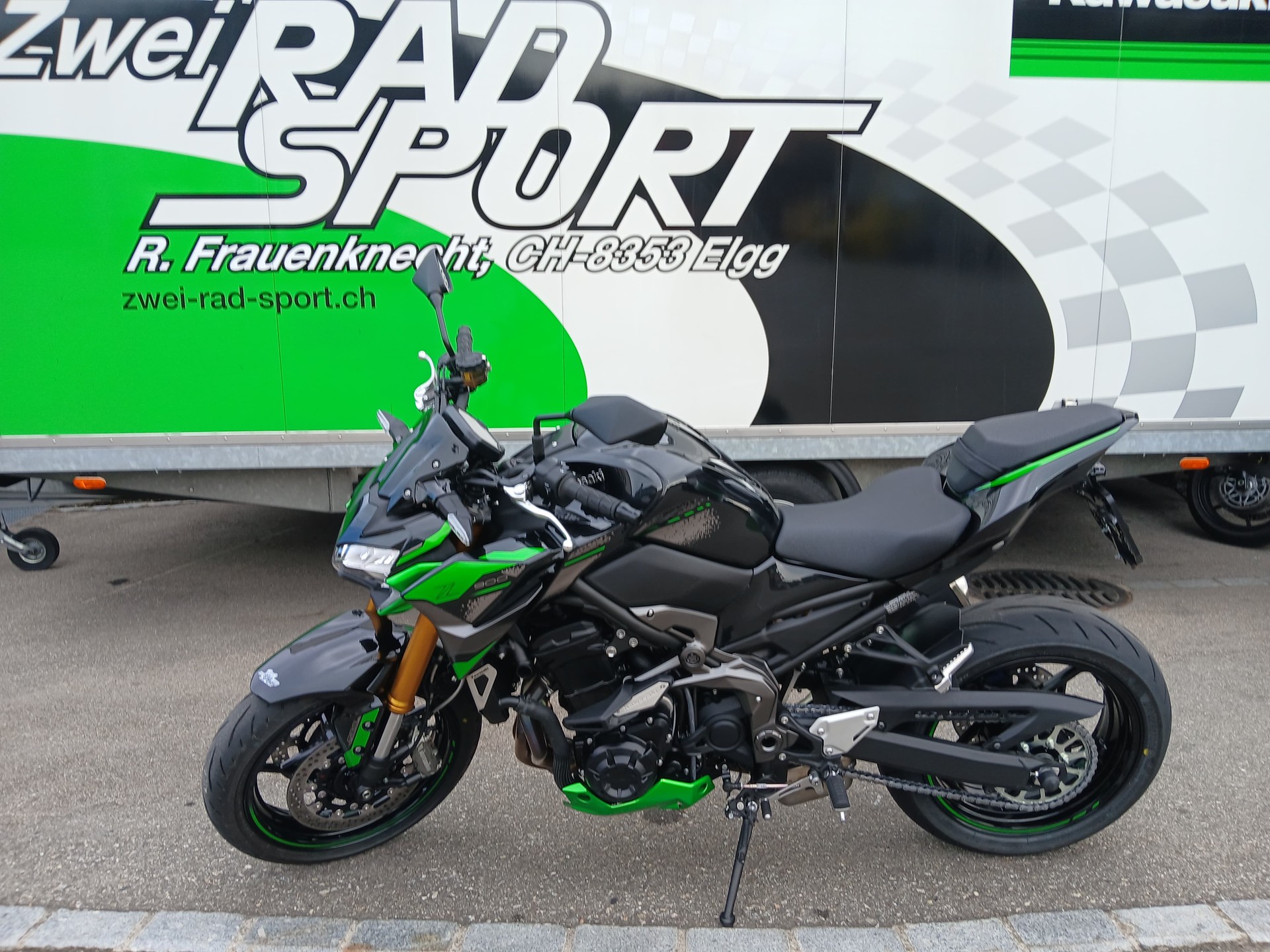 KAWASAKI Z 900-image-1