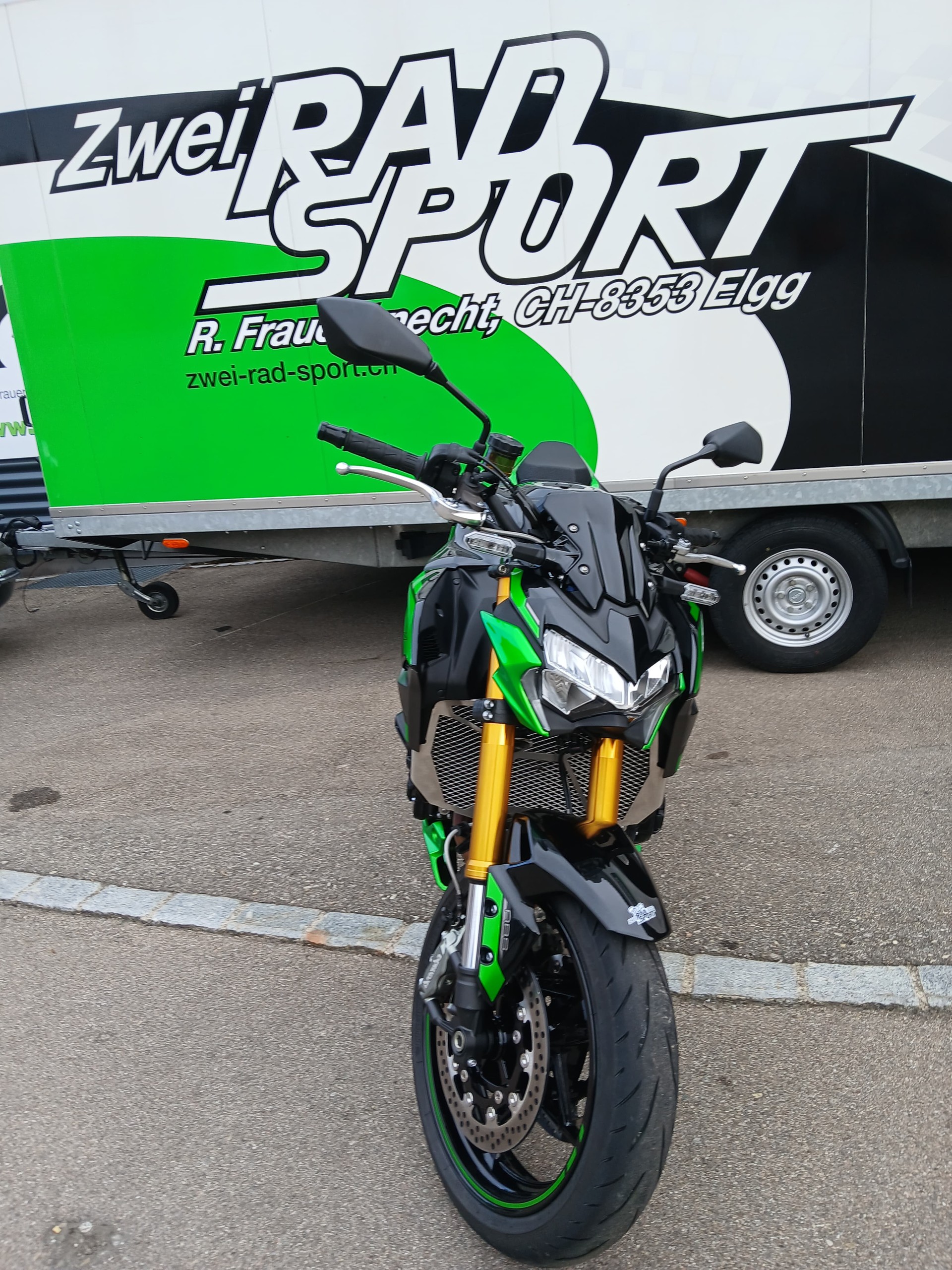 KAWASAKI Z 900-image-8