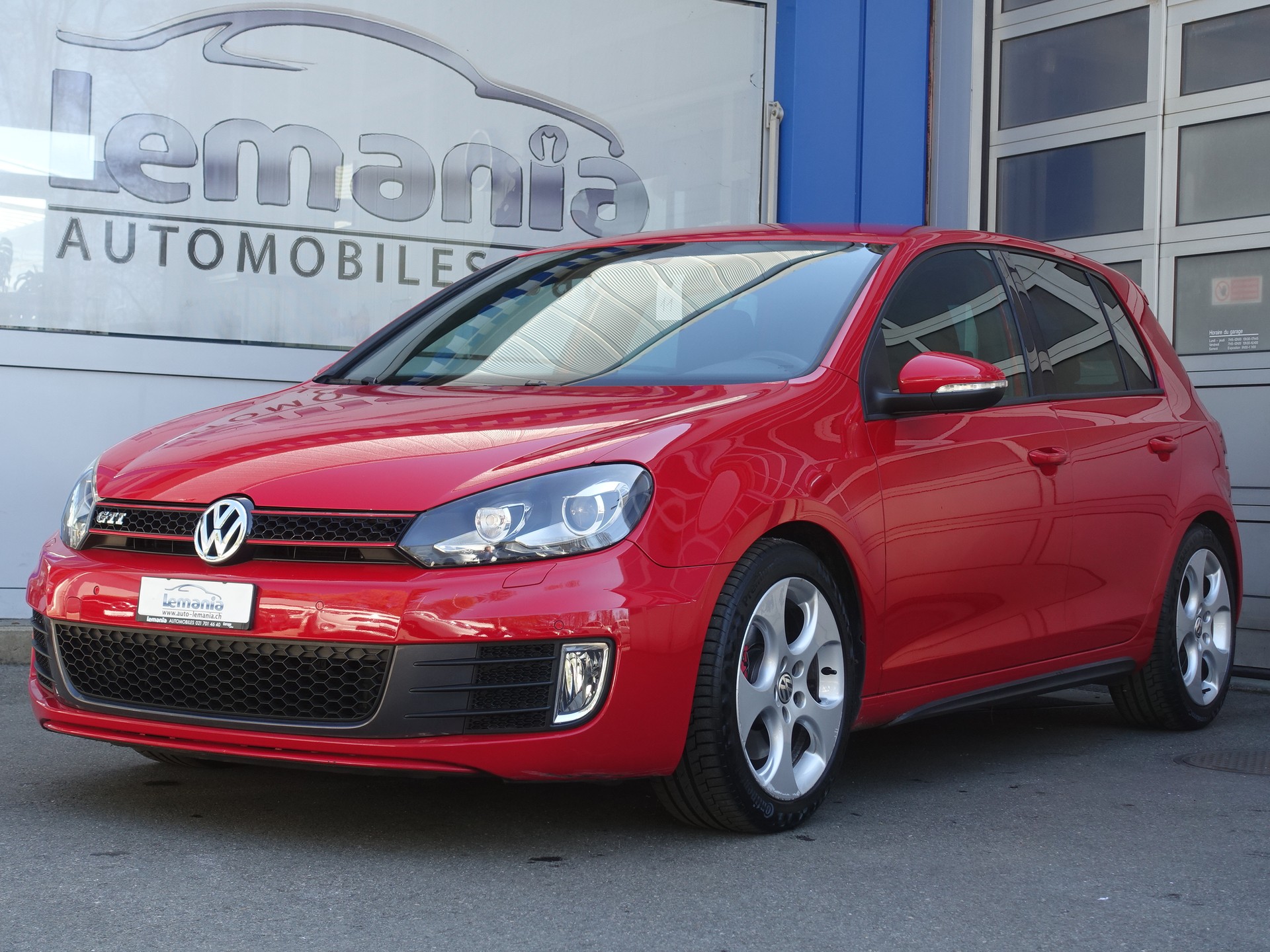 VW Golf 2.0 TSI GTI-showroom-element-1