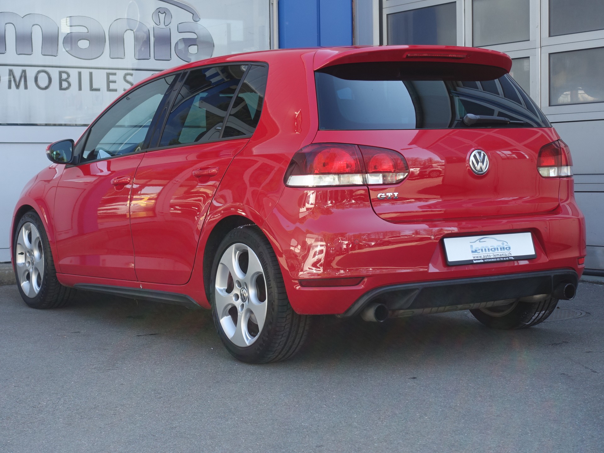VW Golf 2.0 TSI GTI-showroom-element-3