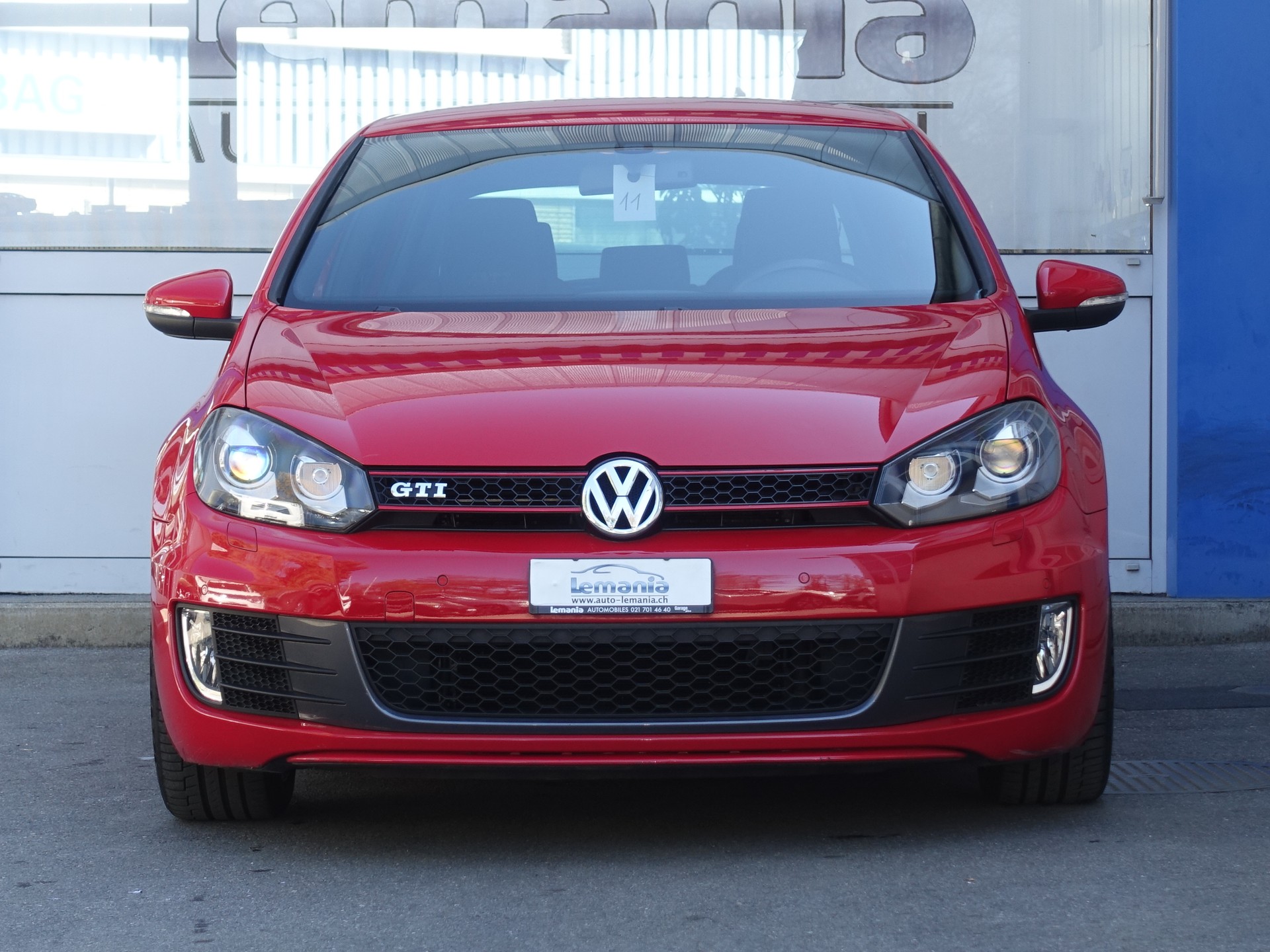 VW Golf 2.0 TSI GTI-showroom-element-2