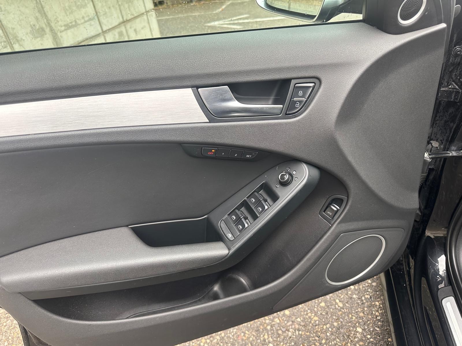 AUDI S4 Avant 3.0 TFSI quattro S-tronic-image-13