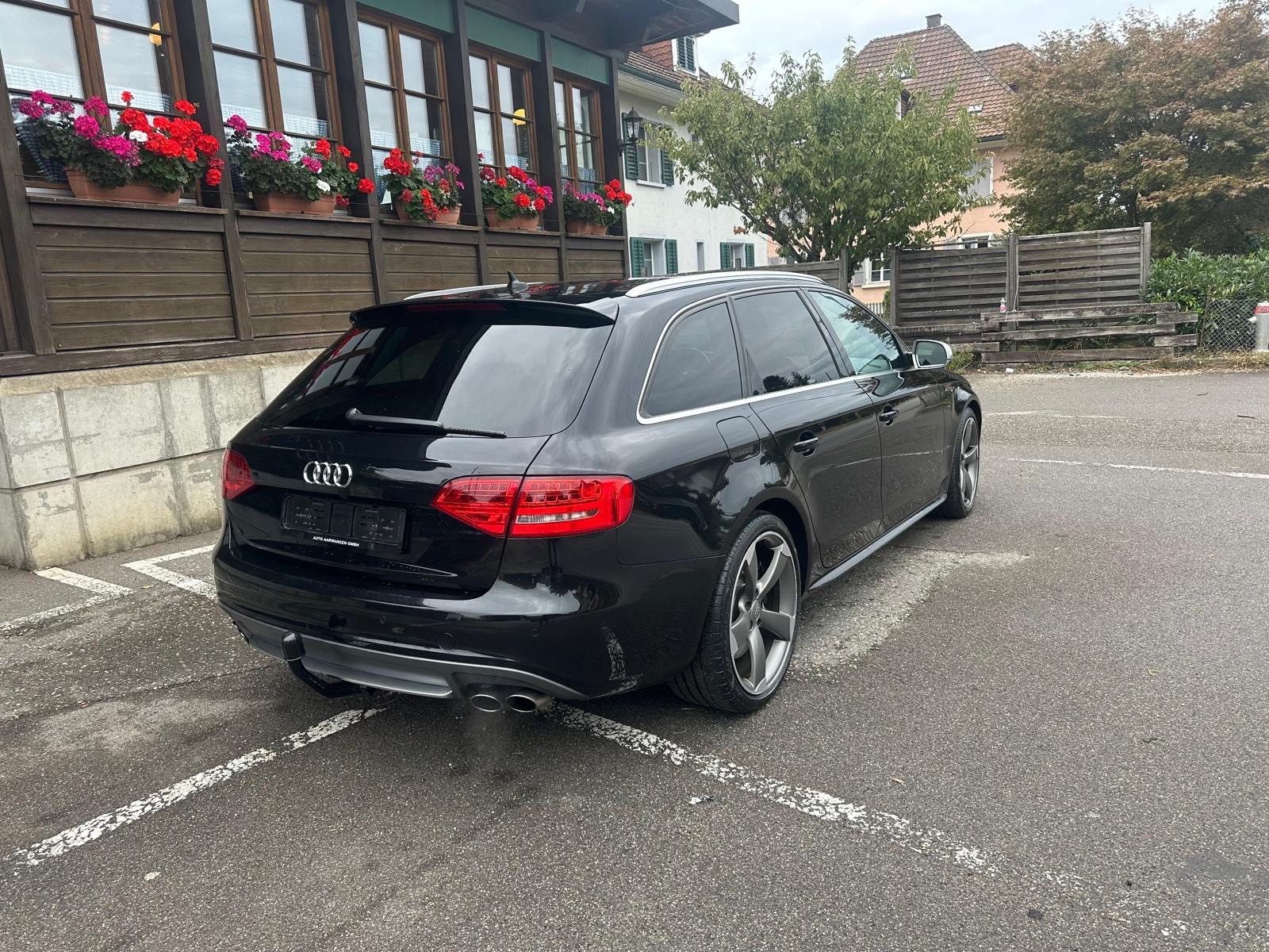AUDI S4 Avant 3.0 TFSI quattro S-tronic-showroom-element-2