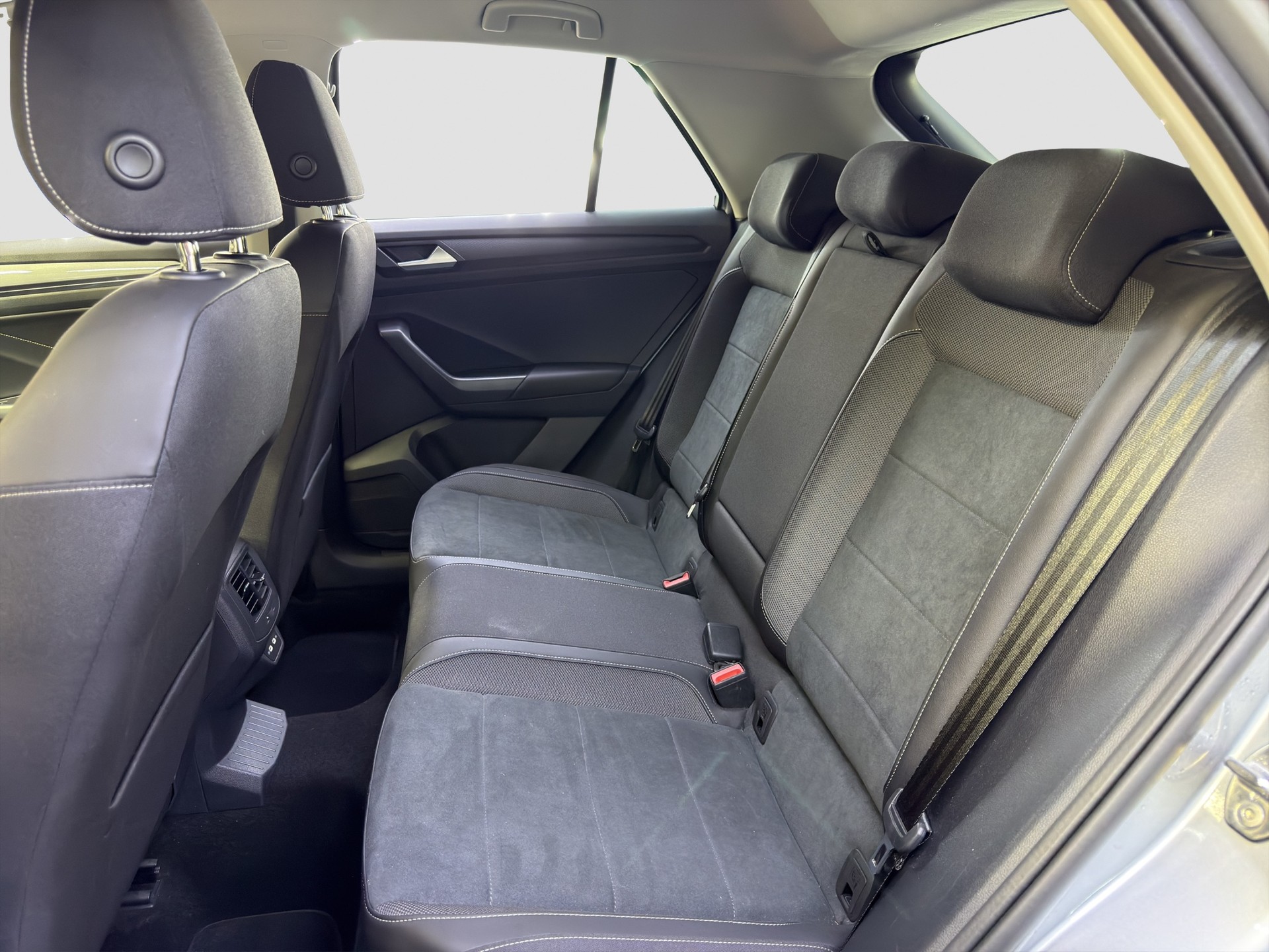 VW T-Roc 1.5 TSI EVO Style DSG-image-12