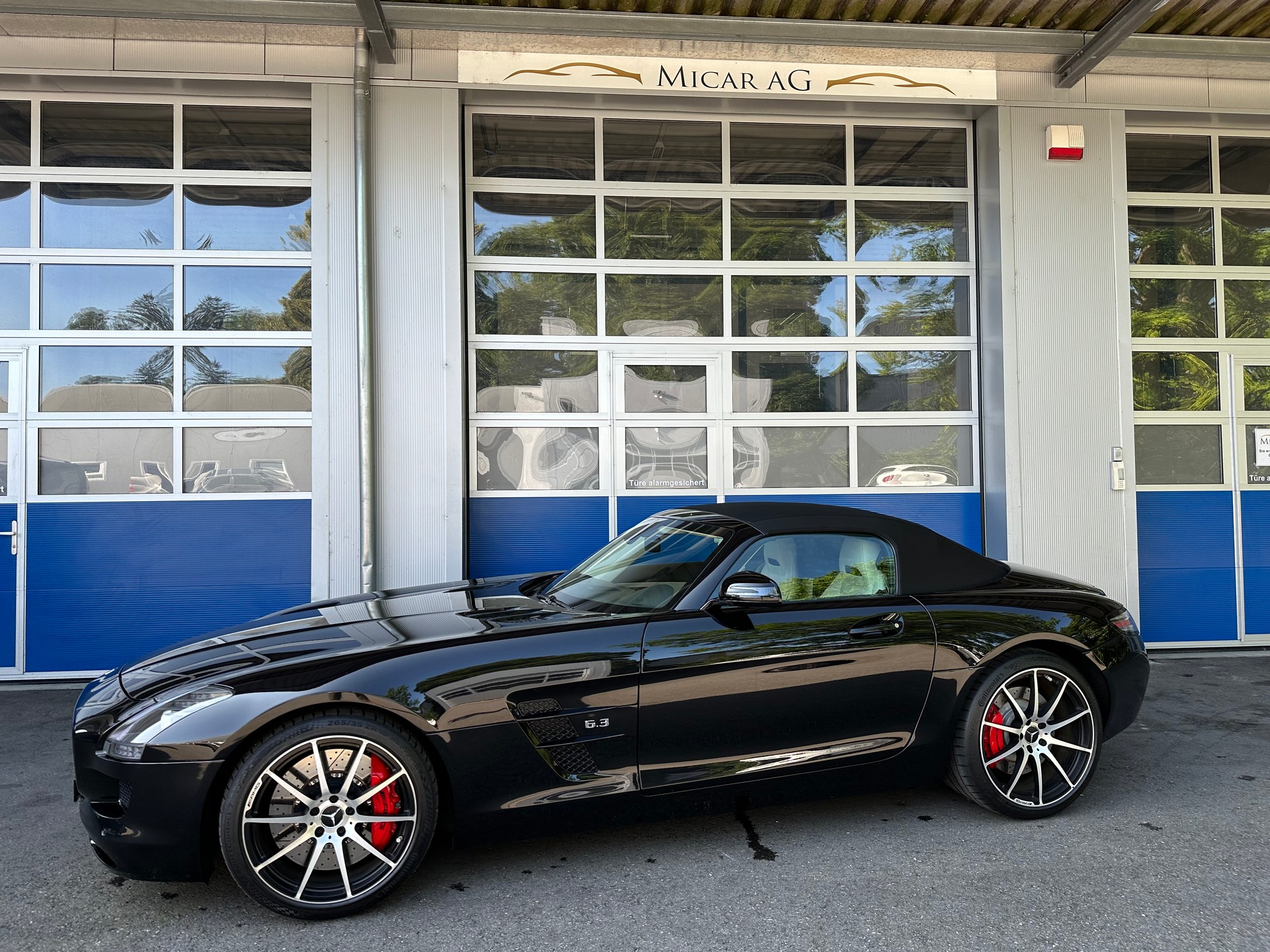 MERCEDES-BENZ SLS 63 AMG GT Roadster