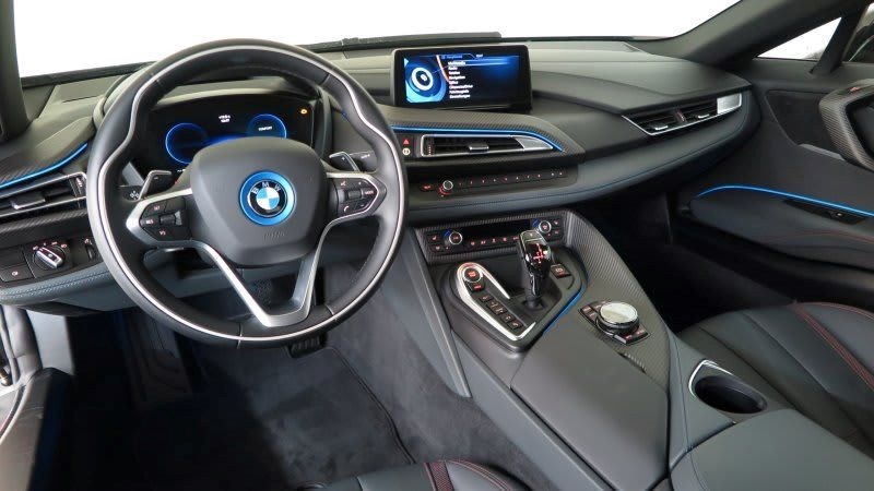 BMW i8 Coupé-image-5