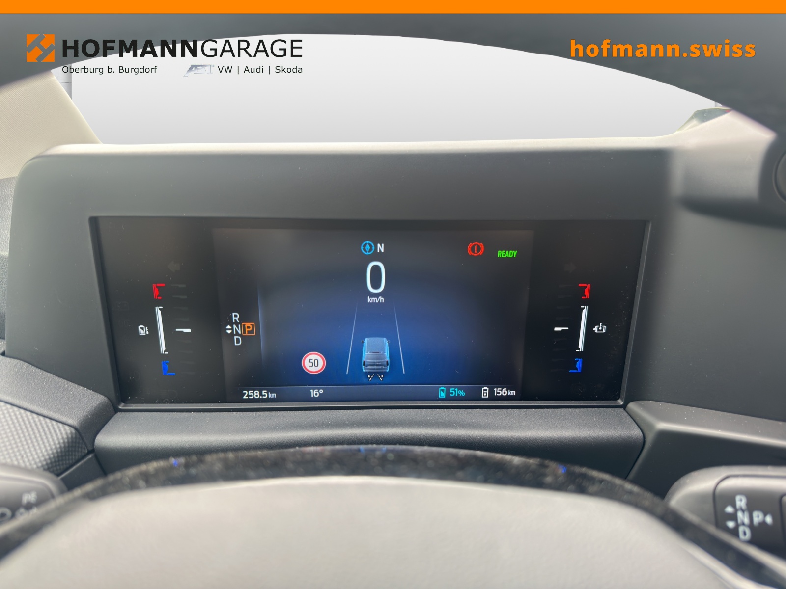 FORD Transit Custom Van 320 L1H1 65kWh Limited-image-11