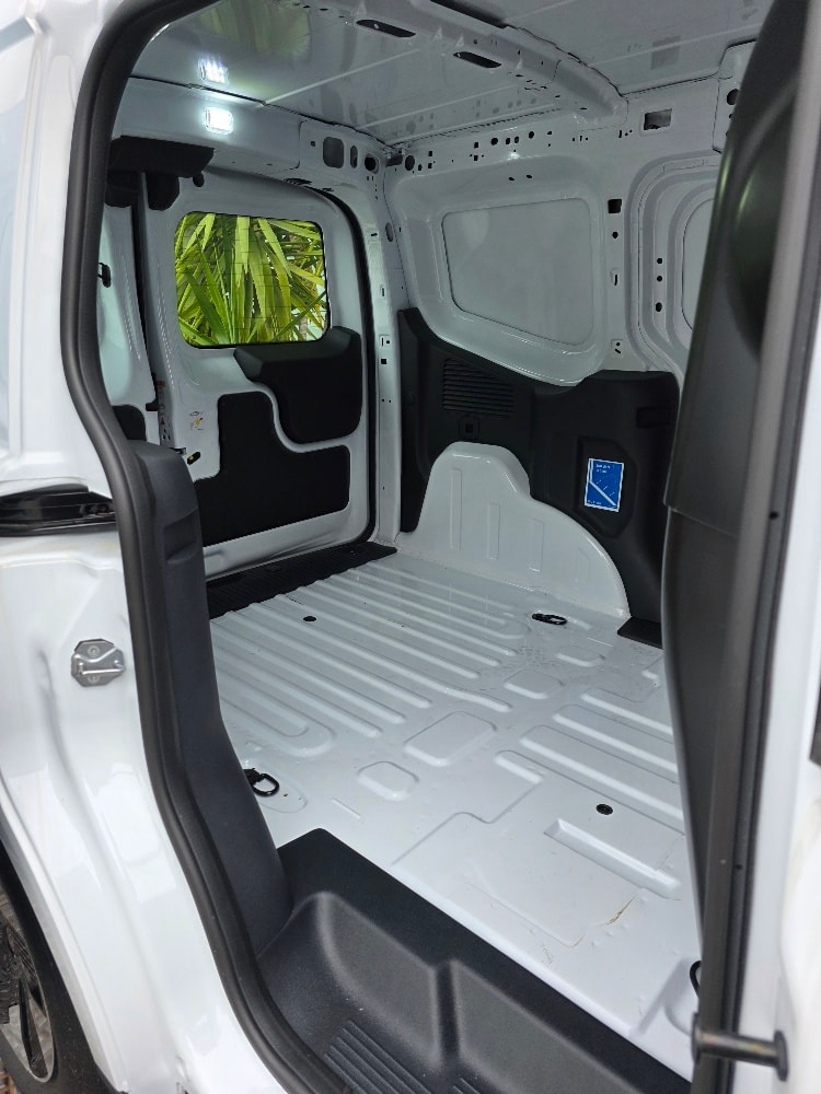 FORD E-Transit Courier Van Trend 43,5kWh-image-9