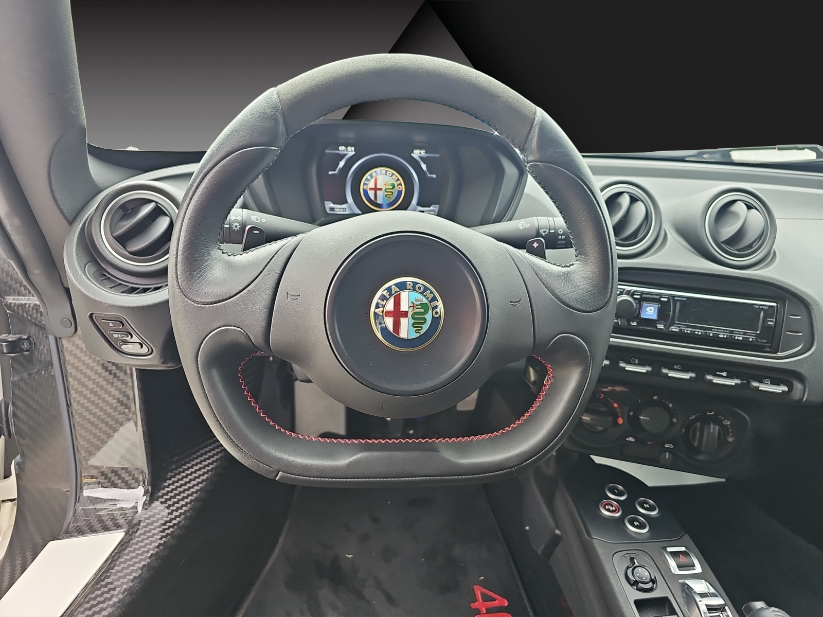 ALFA ROMEO 4C 1750 TBi TCT-image-8