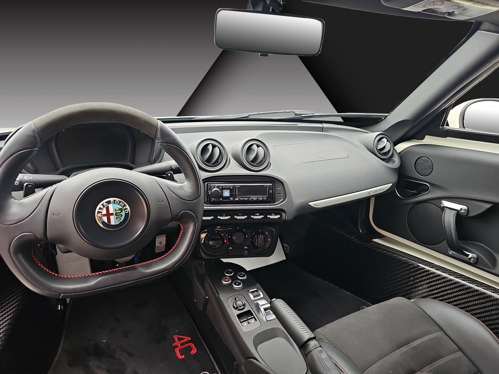 ALFA ROMEO 4C 1750 TBi TCT-image-9