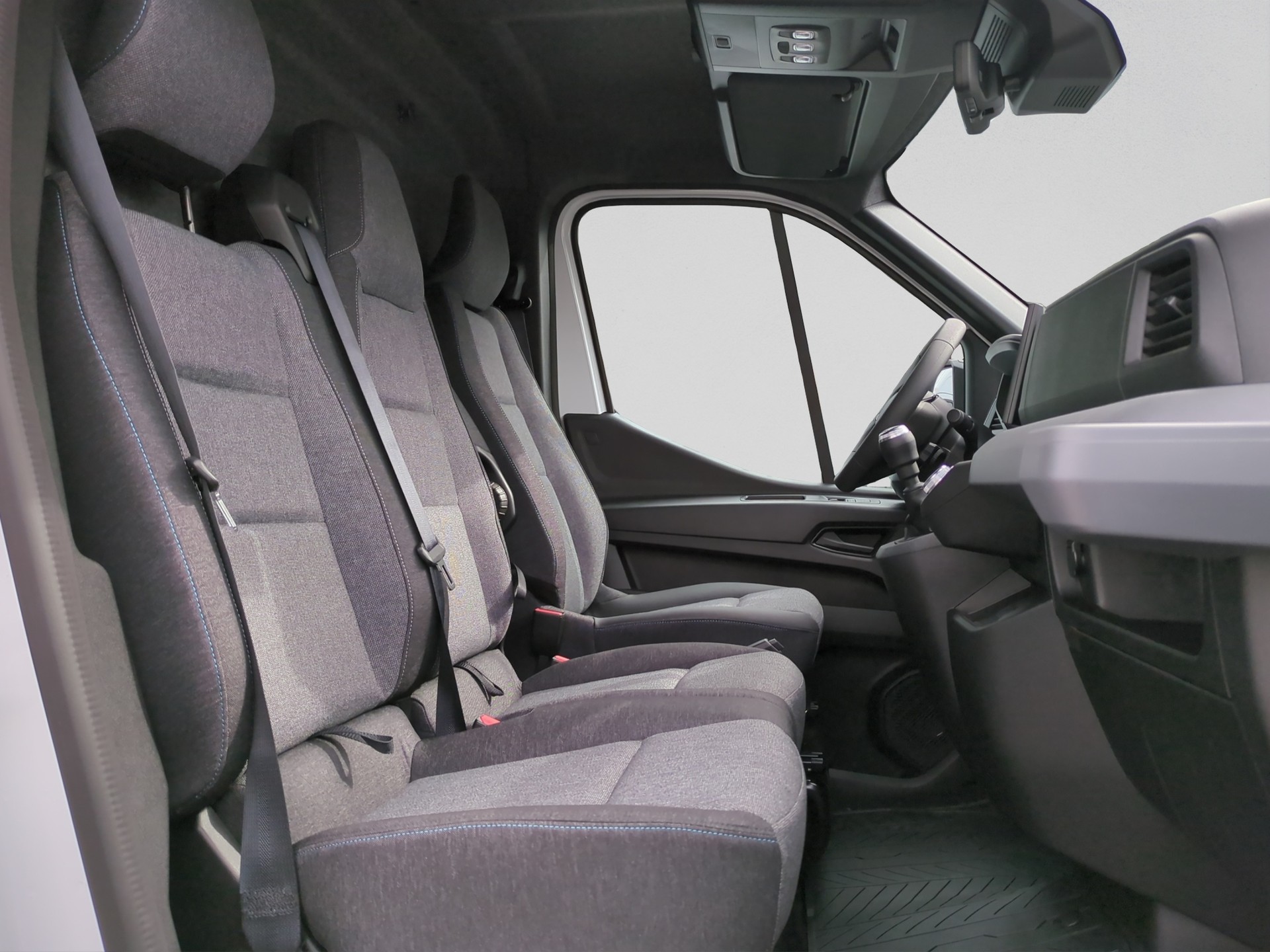 RENAULT Master T33 2.0 Blue dCi 105 L2H2 Advance-image-14