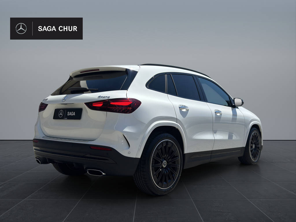 MERCEDES-BENZ GLA 250 Swiss Star AMG Line 4matic-image-5