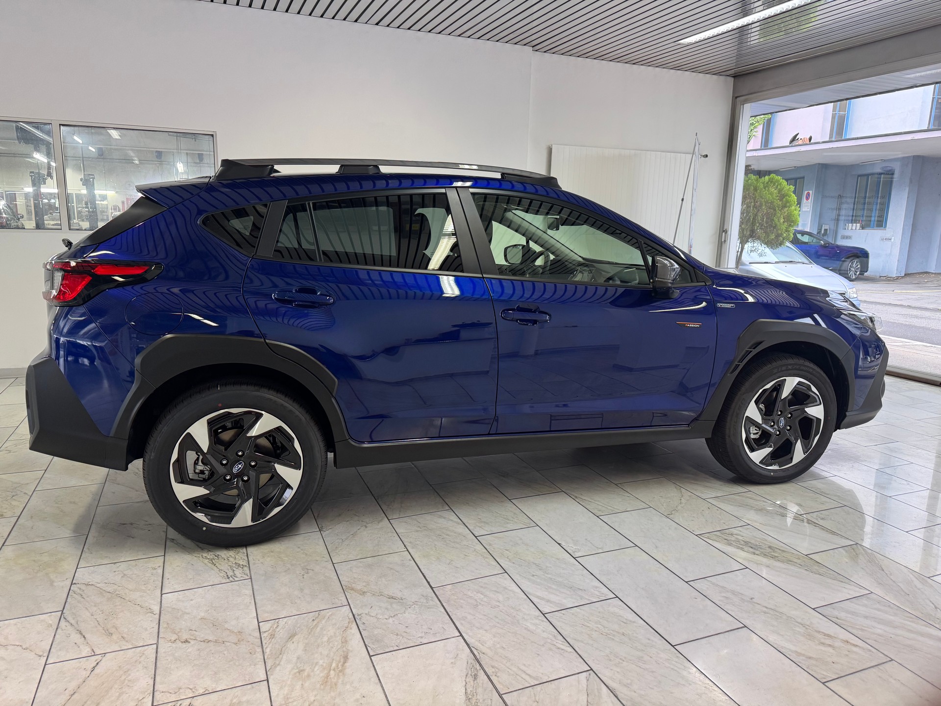 SUBARU Crosstrek 2.0 e-Boxer Passion AWD Lineartronic-showroom-element-2