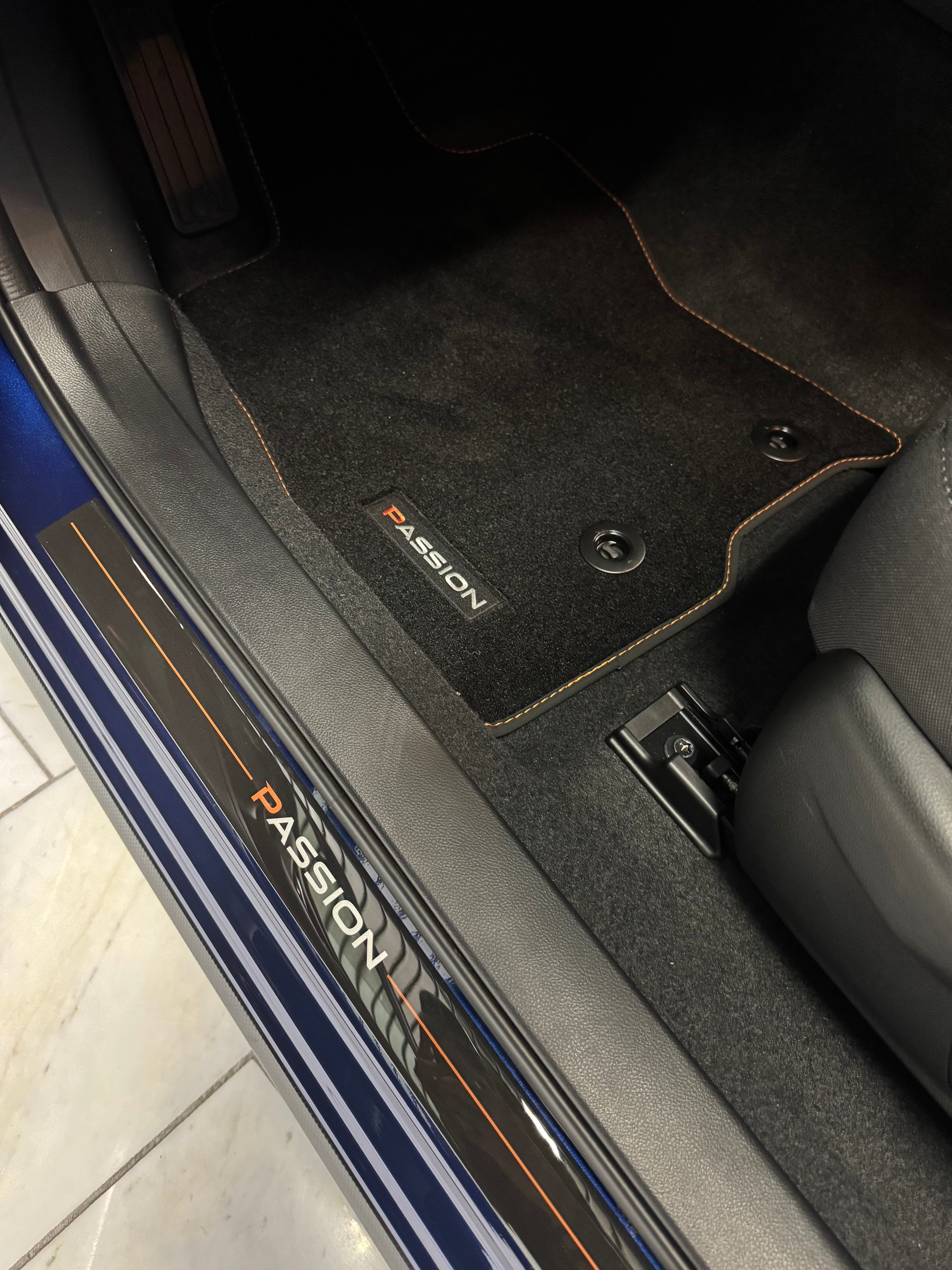 SUBARU Crosstrek 2.0 e-Boxer Passion AWD Lineartronic-image-9