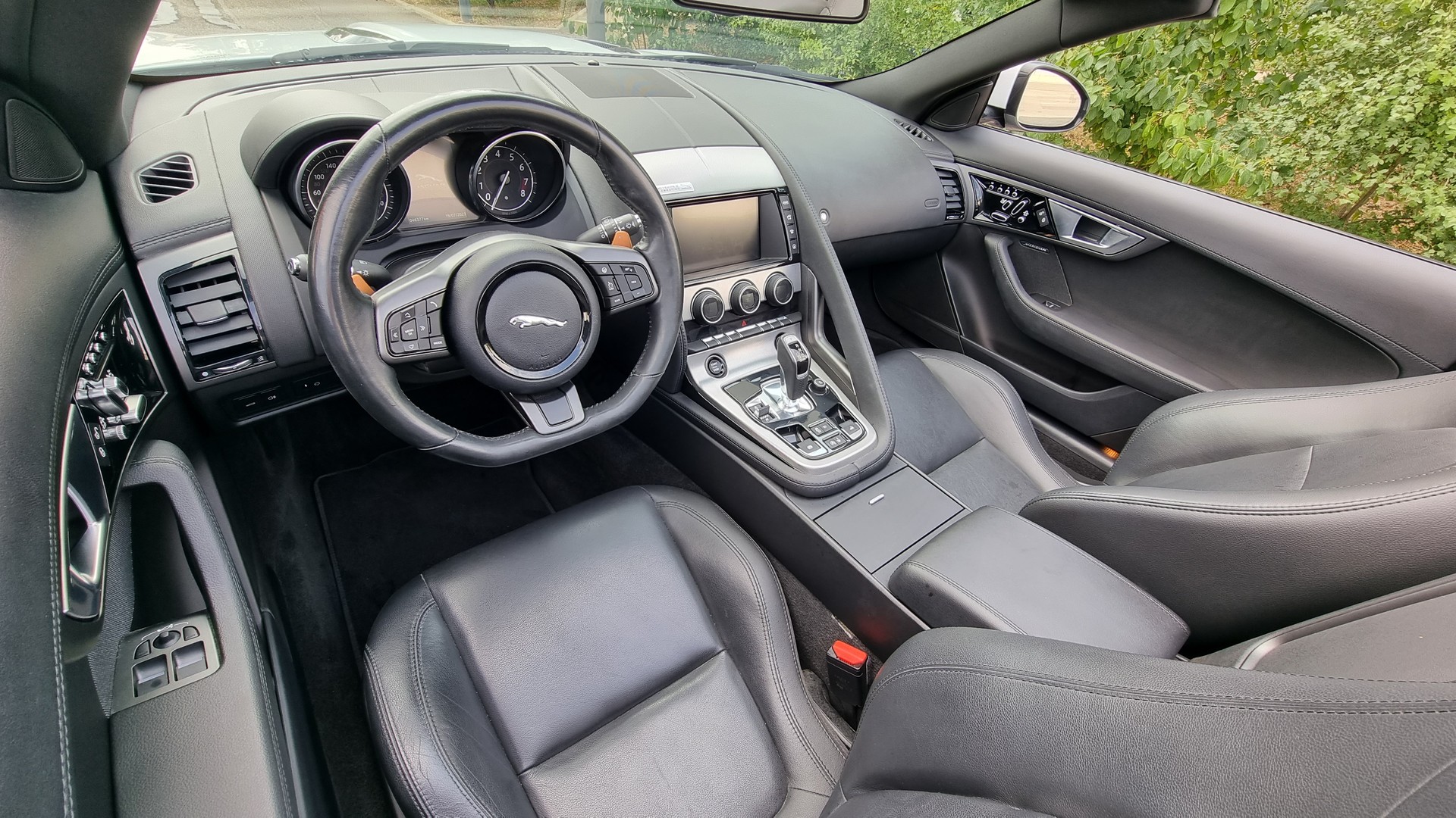 JAGUAR F-Type Convertible 3.0 V6 S/C-image-7