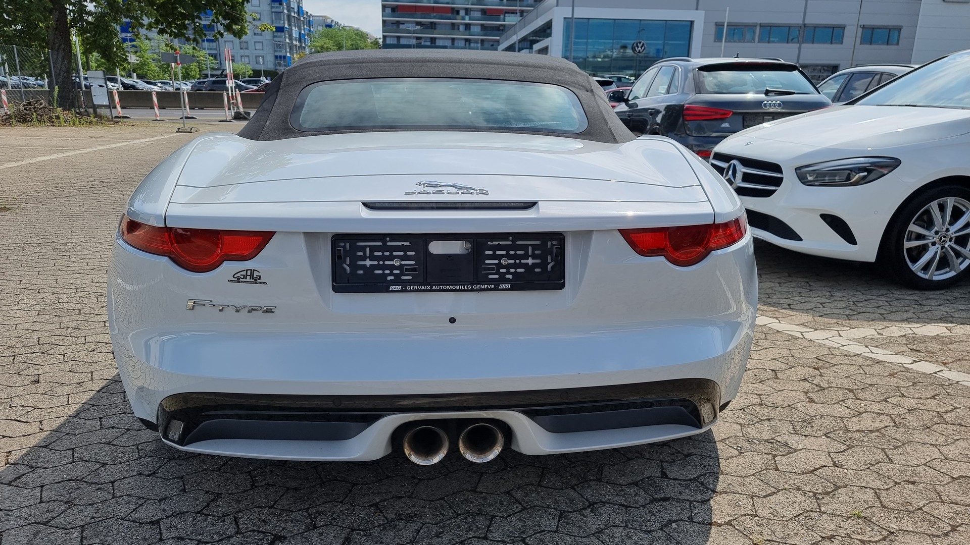 JAGUAR F-Type Convertible 3.0 V6 S/C-showroom-element-3