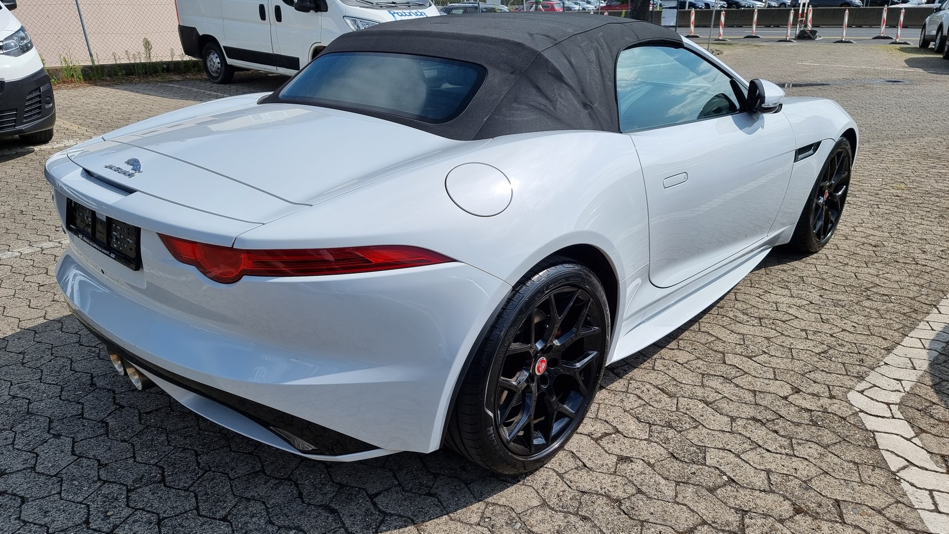 JAGUAR F-Type Convertible 3.0 V6 S/C-image-4