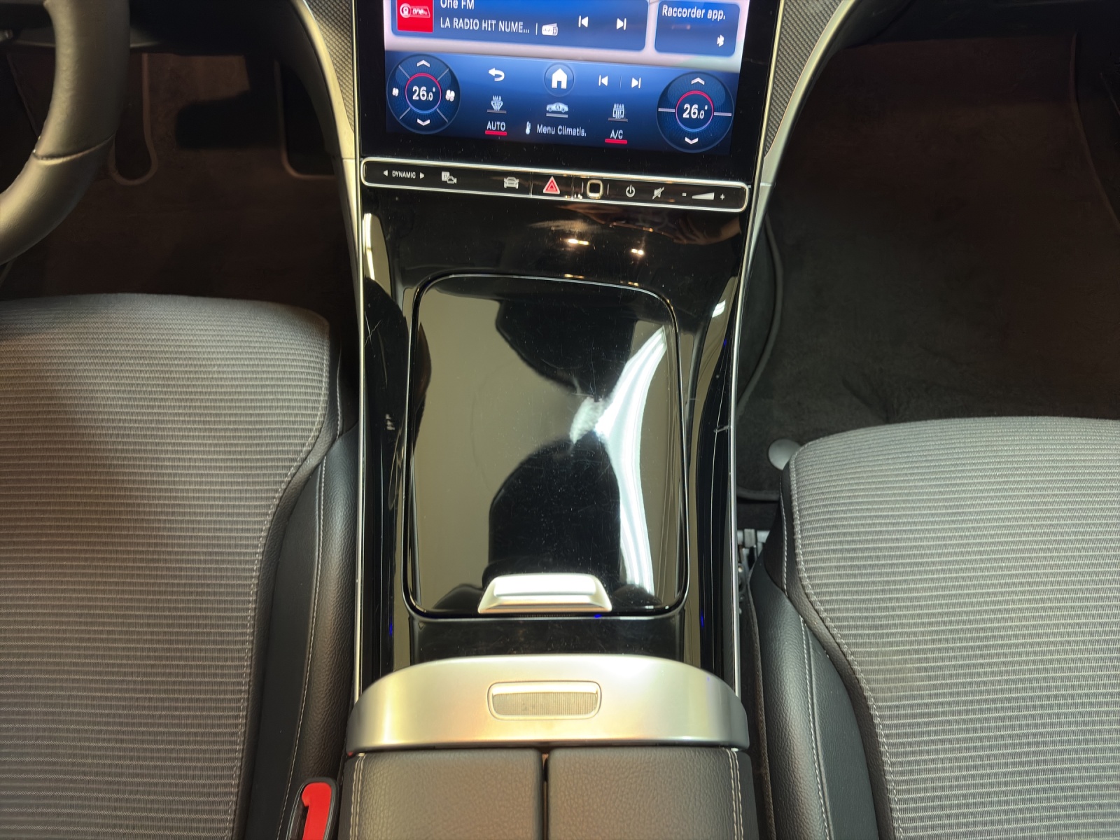 MERCEDES-BENZ C 220 d T 4M Avantgarde-image-18