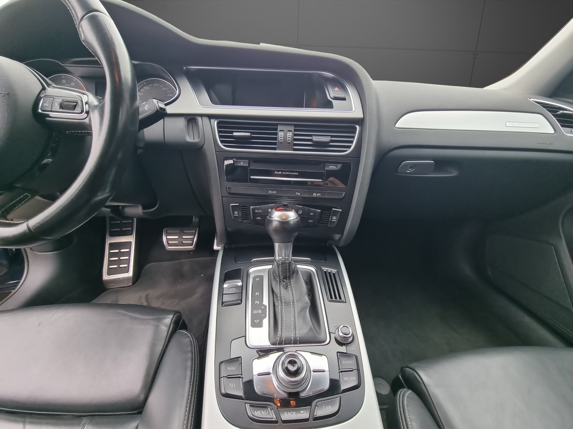 AUDI S4-image-9