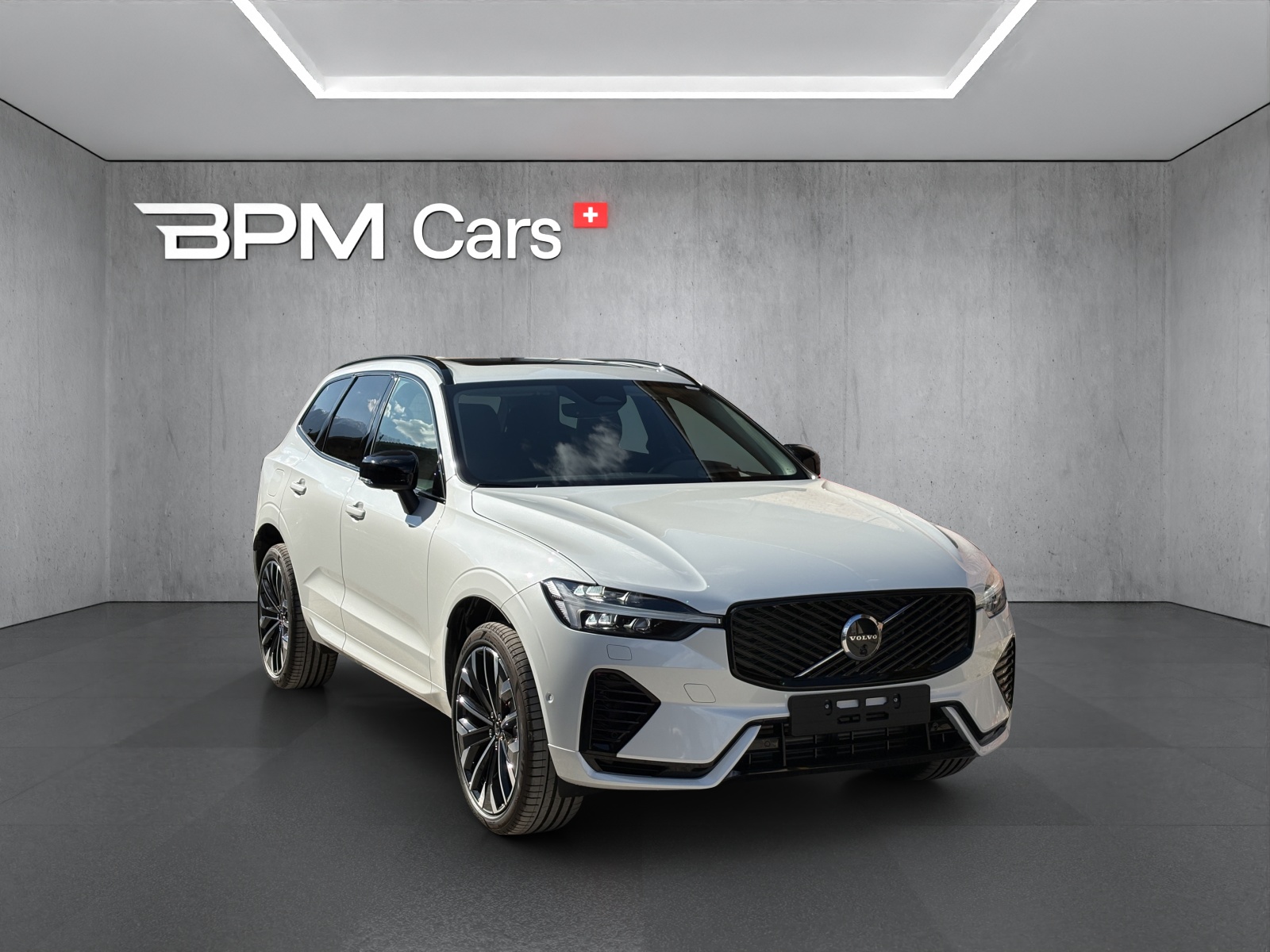 VOLVO XC60 2.0 T8 TE Ultra Dark eAWD-showroom-element-2