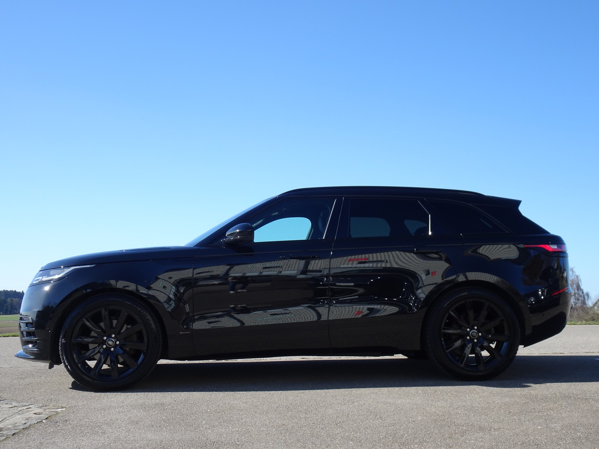 LAND ROVER Range Rover Velar R-Dynamic D 300 HSE Automatic-image-1