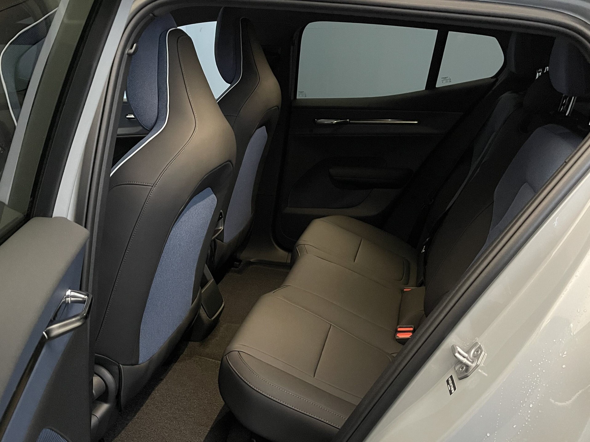 VOLVO EX30 E60 Plus-image-7
