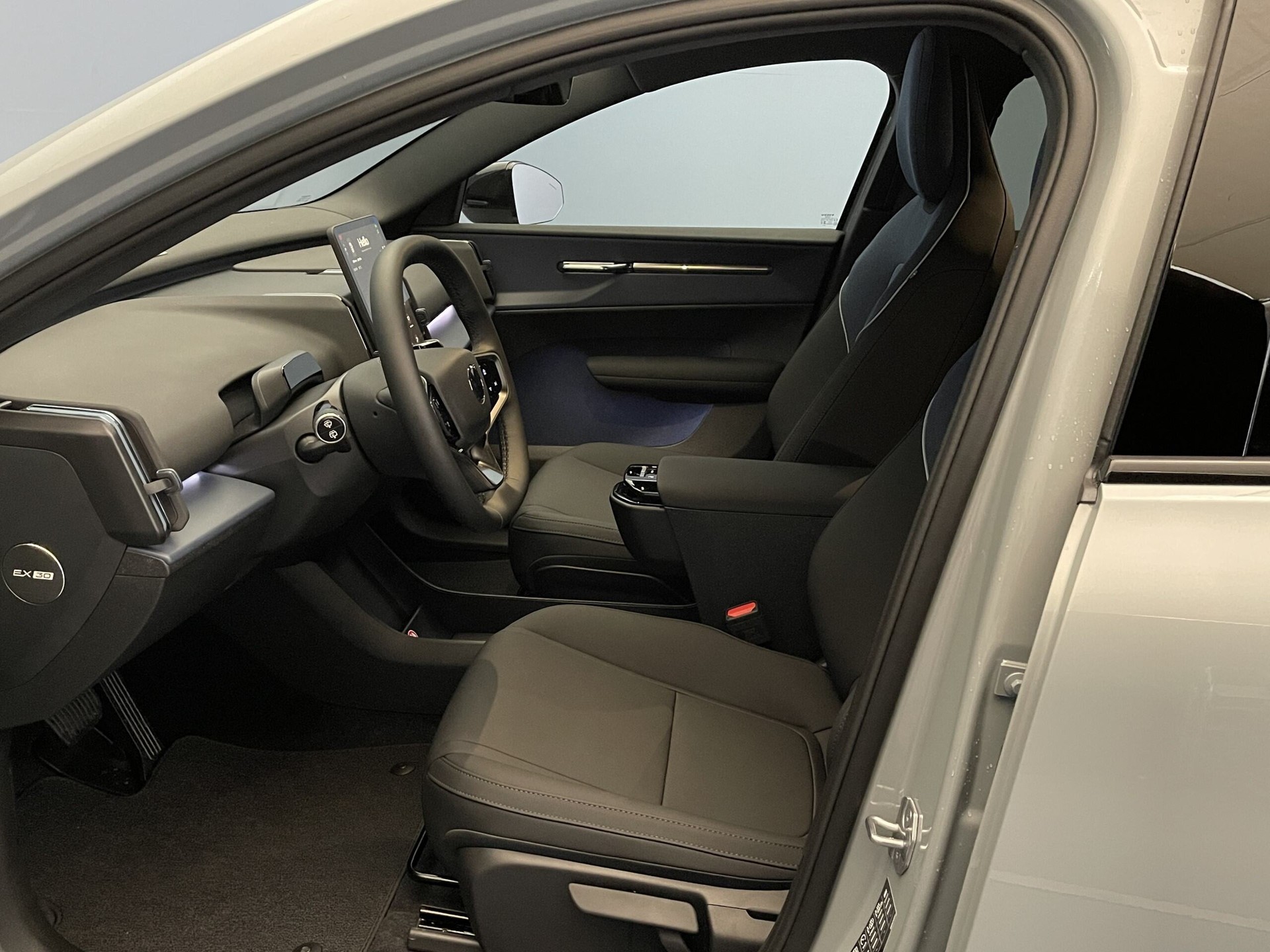 VOLVO EX30 E60 Plus-image-6