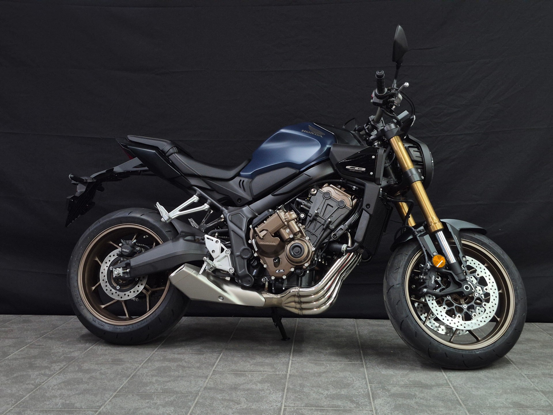 HONDA CB 650 R E-Clutch-image-7