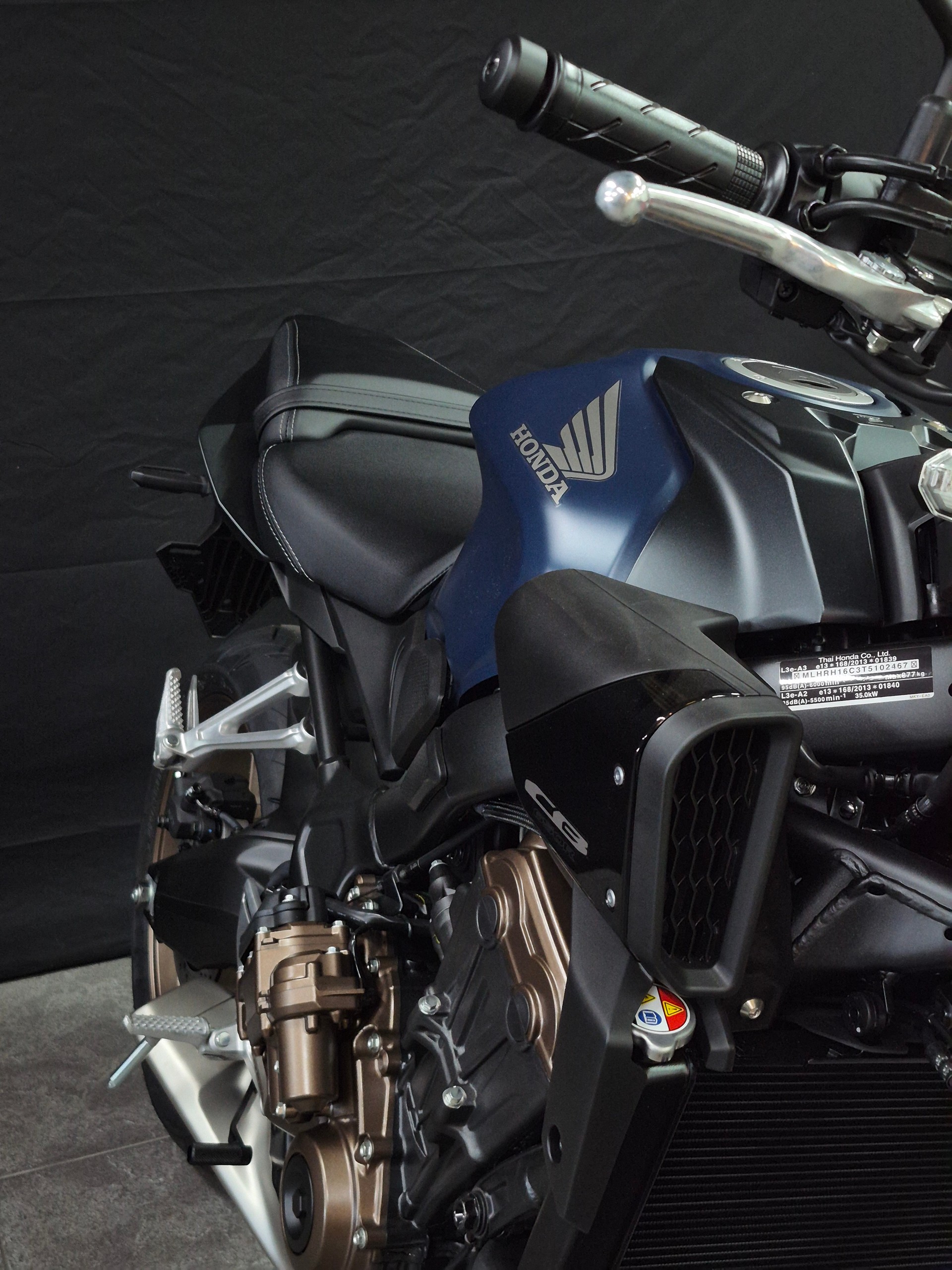 HONDA CB 650 R E-Clutch-image-13