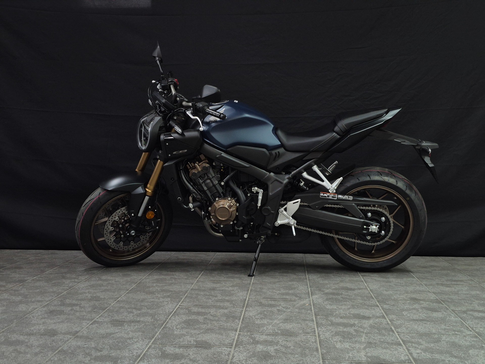 HONDA CB 650 R E-Clutch-image-9