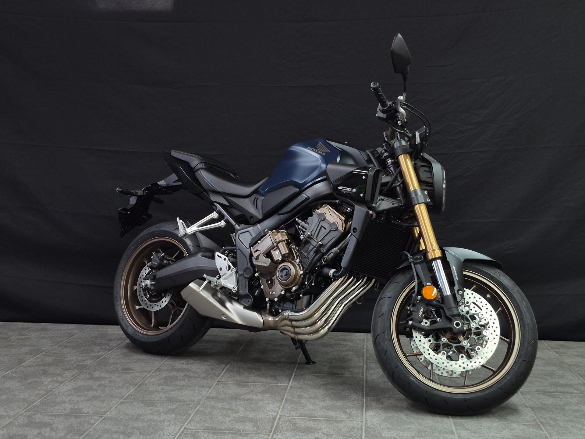 HONDA CB 650 R E-Clutch-image-1