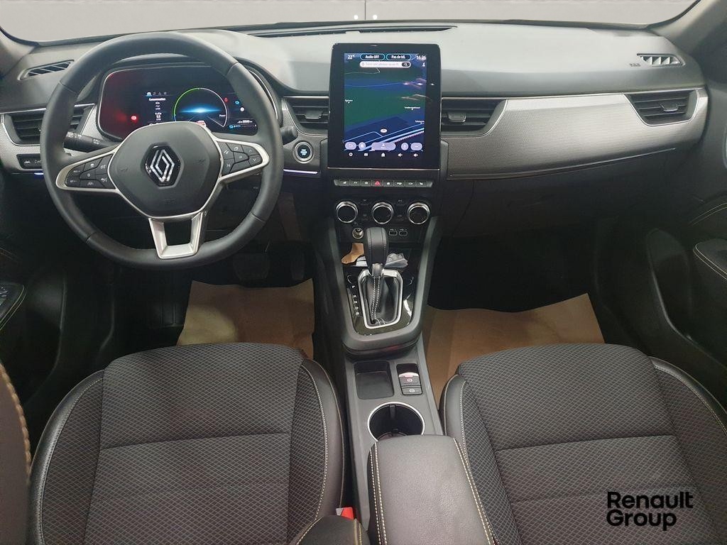 RENAULT Arkana 1.6 E-Tech techno-showroom-element-2
