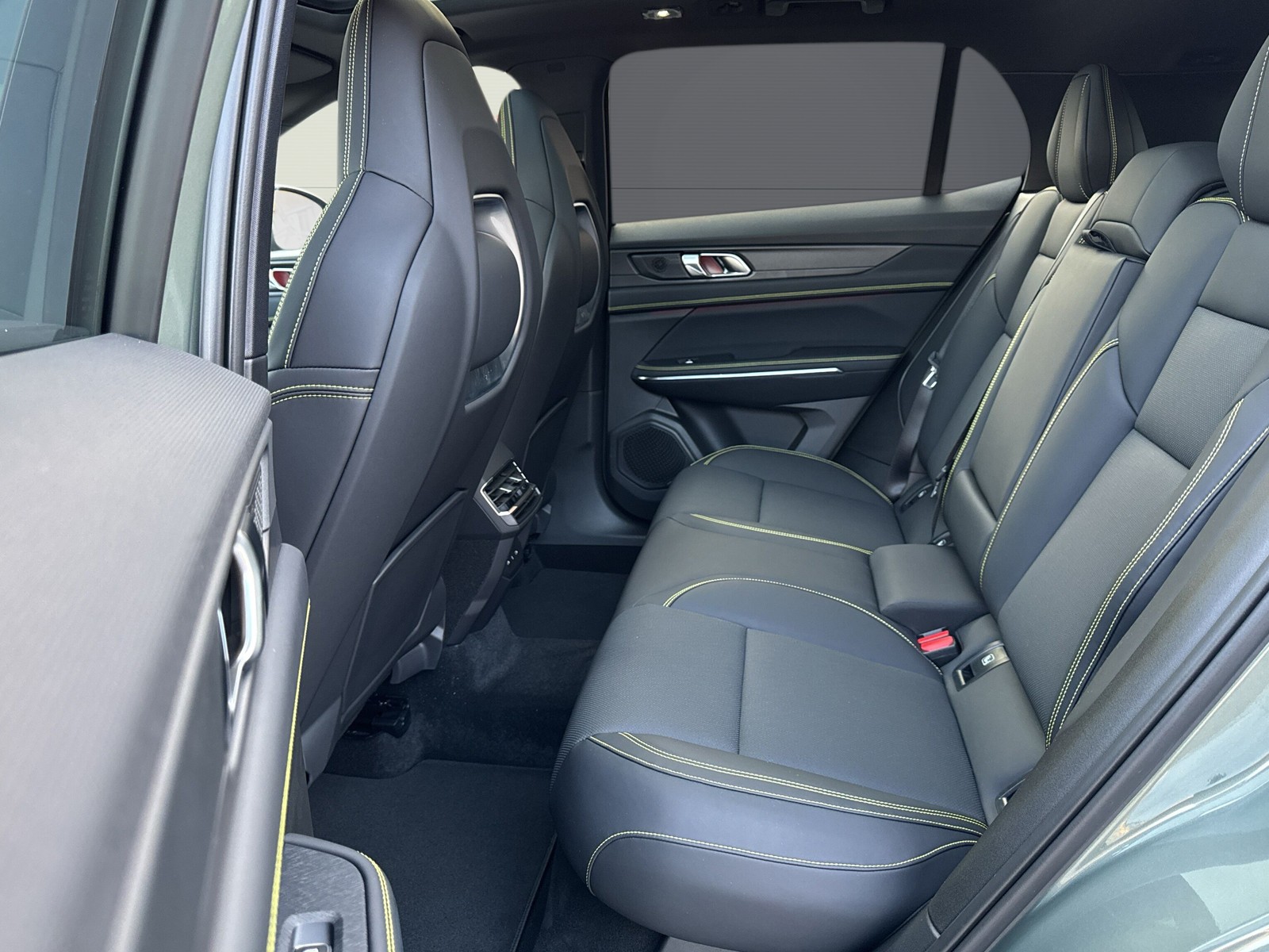 LYNK & CO 01 1.5 PHEV More-image-7
