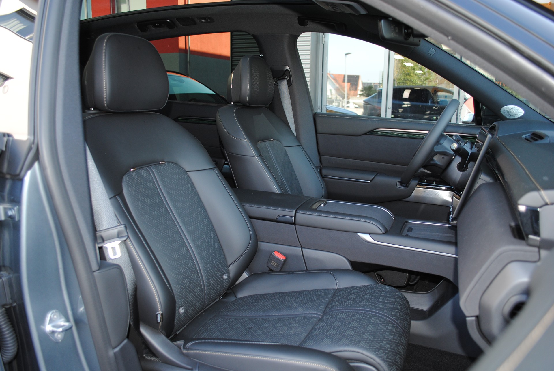 ZEEKR 7X 100kWh Privilege AWD inkl. Comfort und Cockpit Paket-image-13