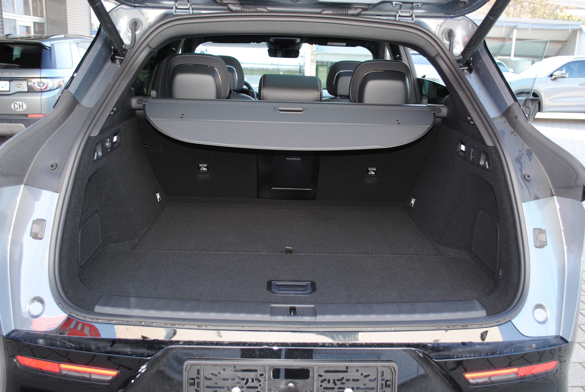 ZEEKR 7X 100kWh Privilege AWD inkl. Comfort und Cockpit Paket-image-17