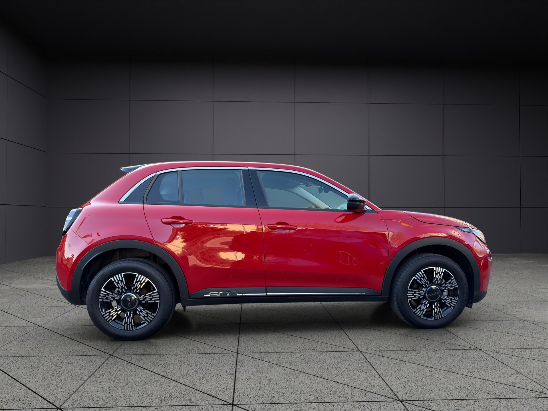 FIAT 600h MildHybrid Cult-showroom-element-1