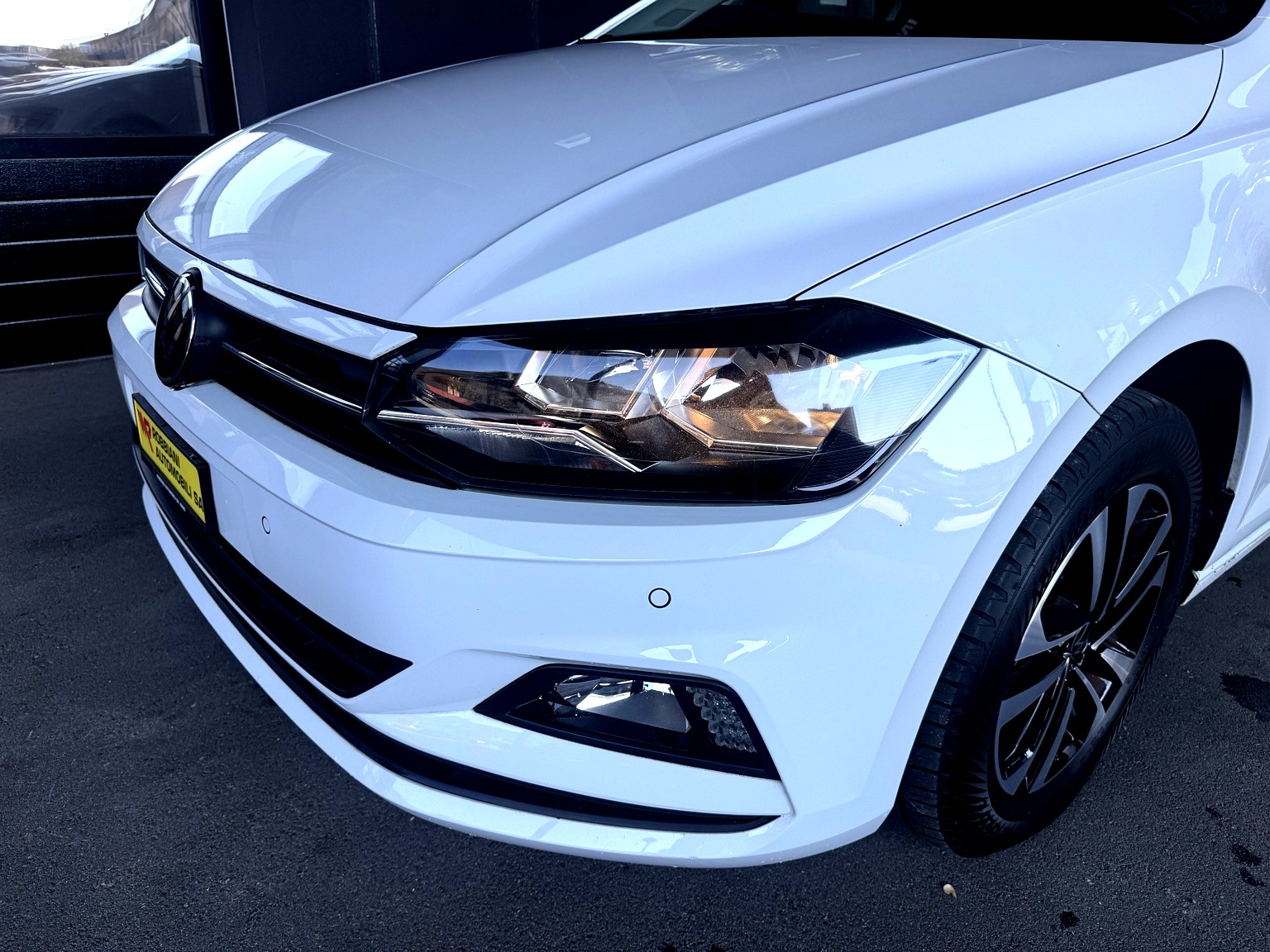 VW Polo 1.0 BMT United-image-4