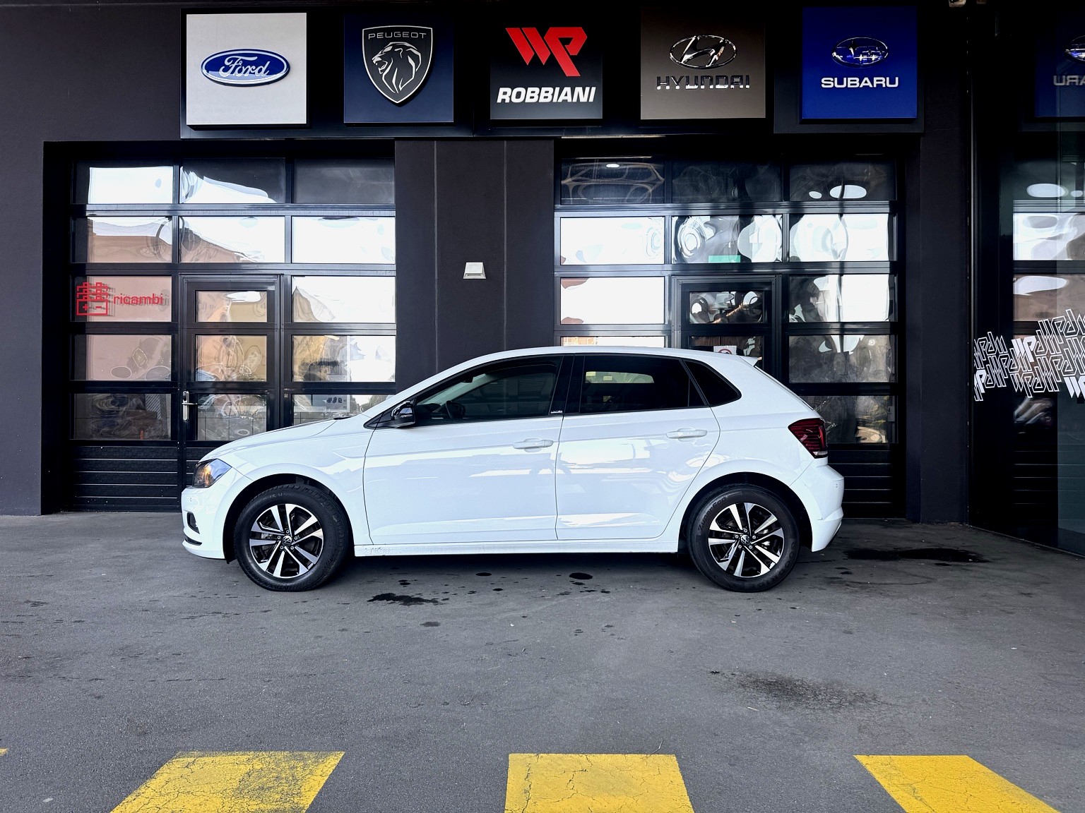 VW Polo 1.0 BMT United-showroom-element-1