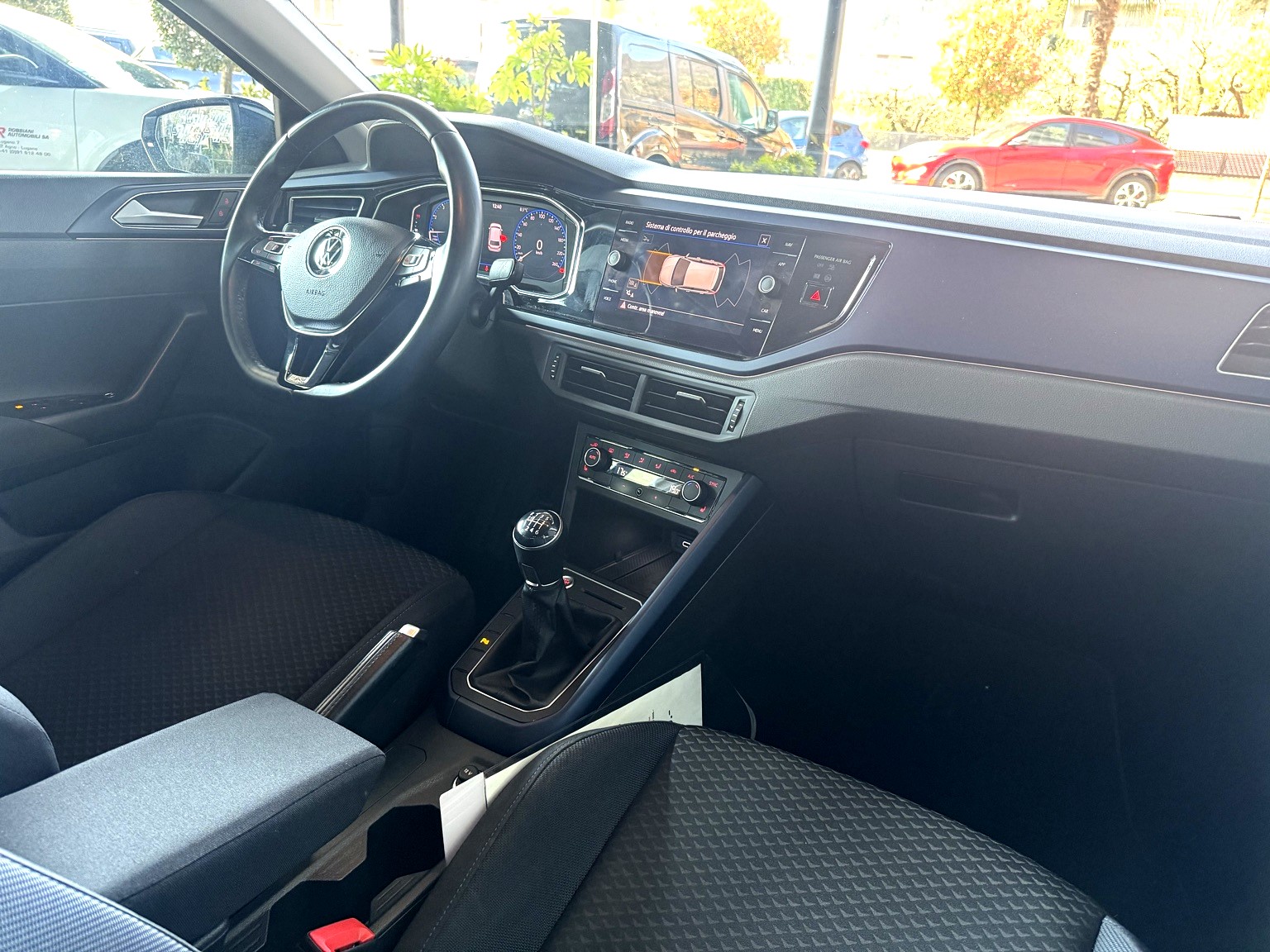 VW Polo 1.0 BMT United-image-9