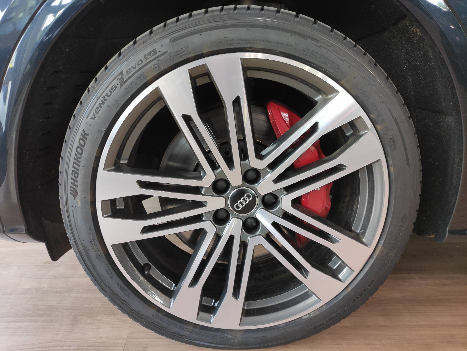 AUDI SQ5 3.0 V6 TDI quattro T-Tronic-showroom-element-2