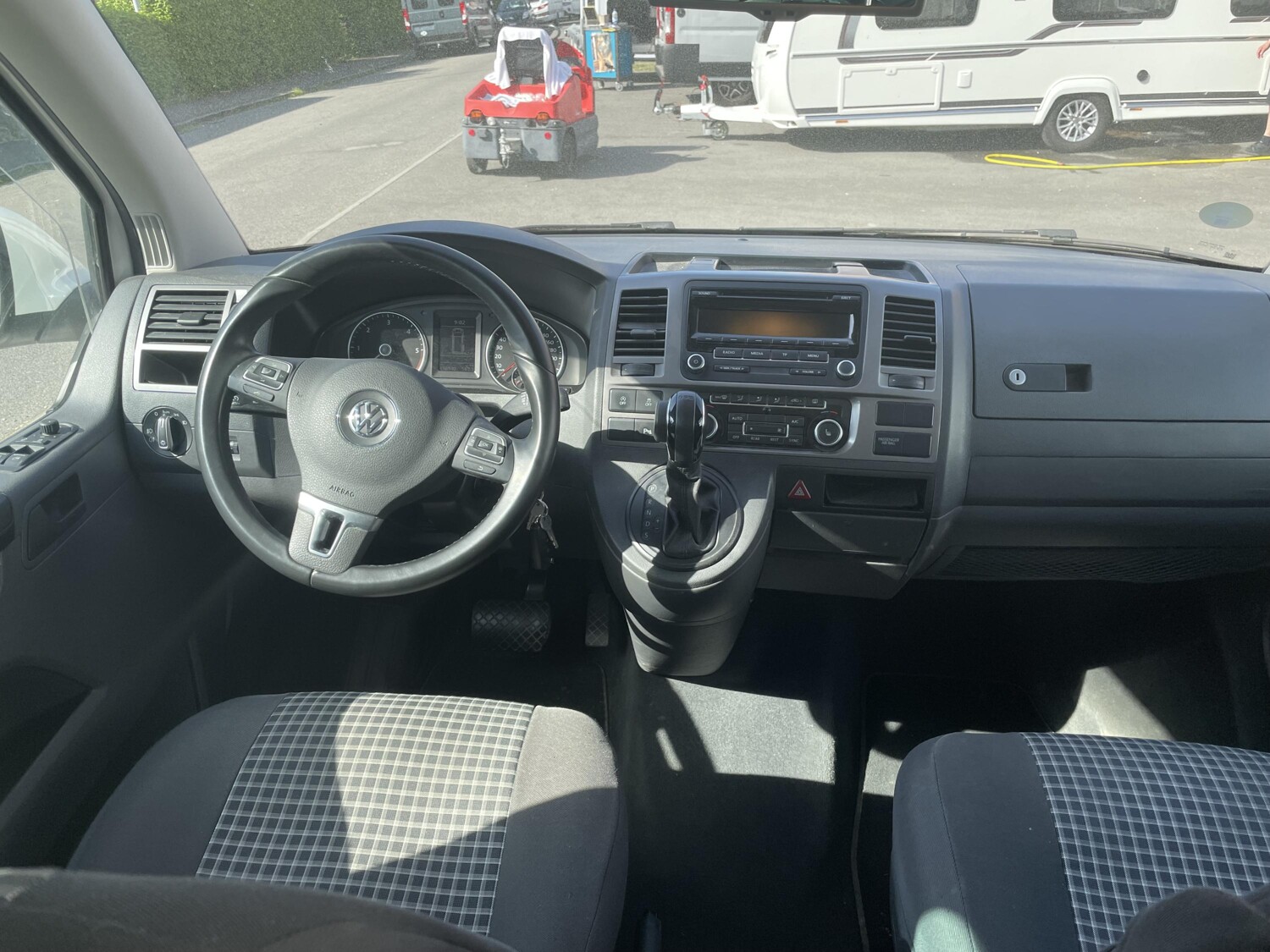 VW T5 California 2.0 TDI Beach DSG-image-8