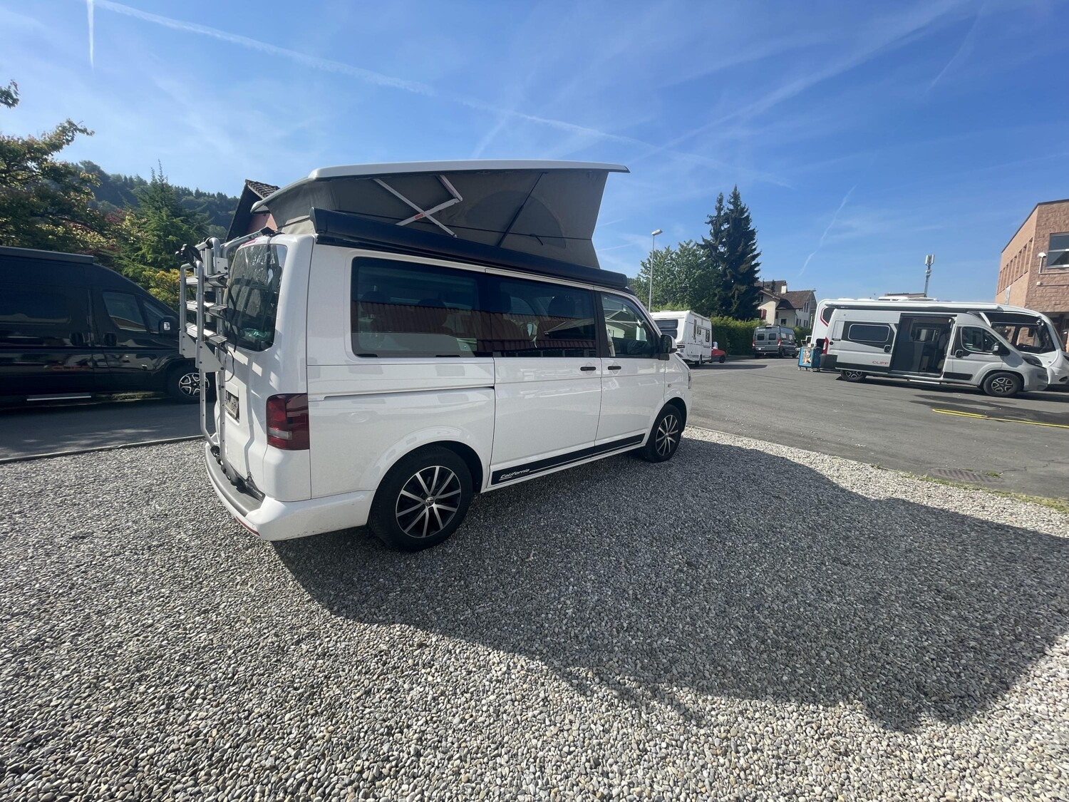 VW T5 California 2.0 TDI Beach DSG-showroom-element-1