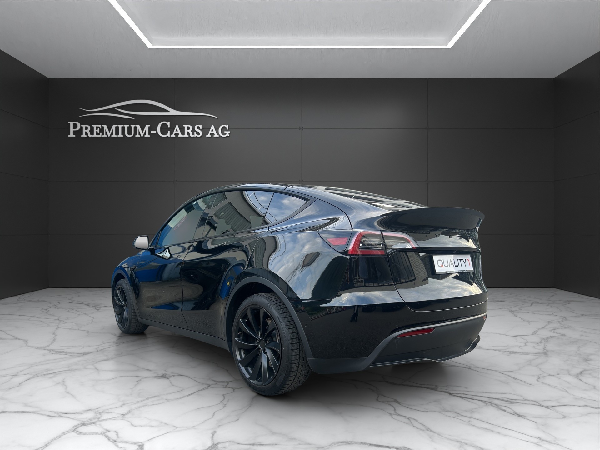 TESLA Model Y Long Range Dual Motor AWD Autopilot 3-image-2
