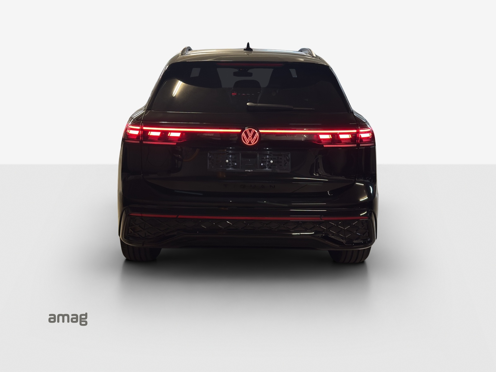 VW Tiguan 2.0 TSI DSG R-Line 4Motion-showroom-element-3
