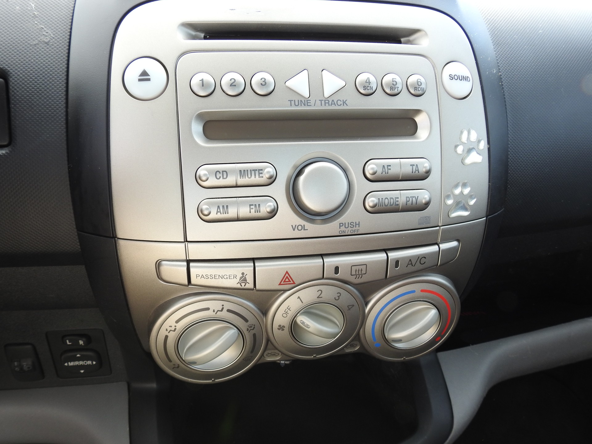 DAIHATSU Sirion 1.3 eco-4WD Automatic-image-20