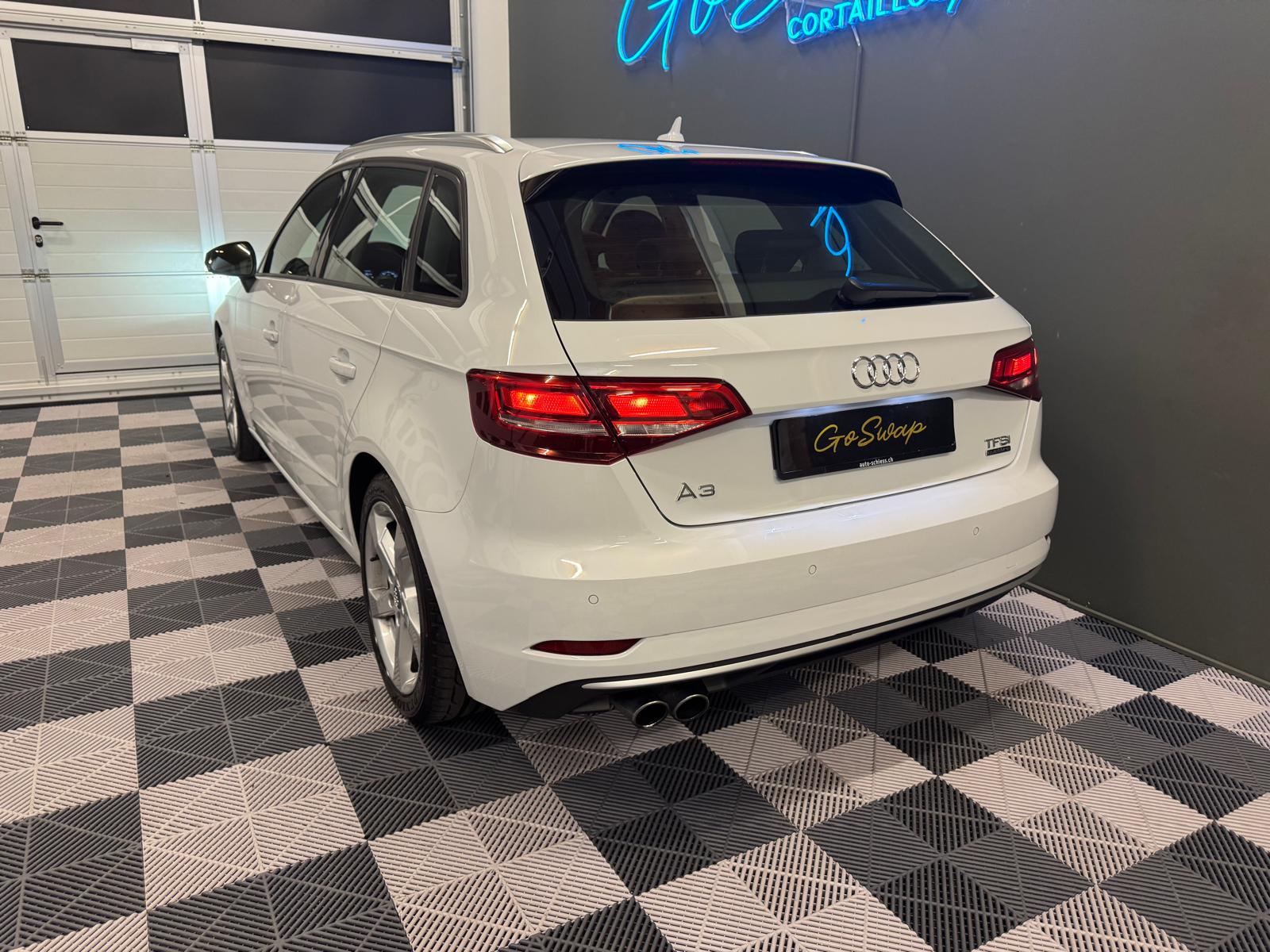AUDI A3 Sportback 2.0 TFSI quattro S-tronic-showroom-element-3