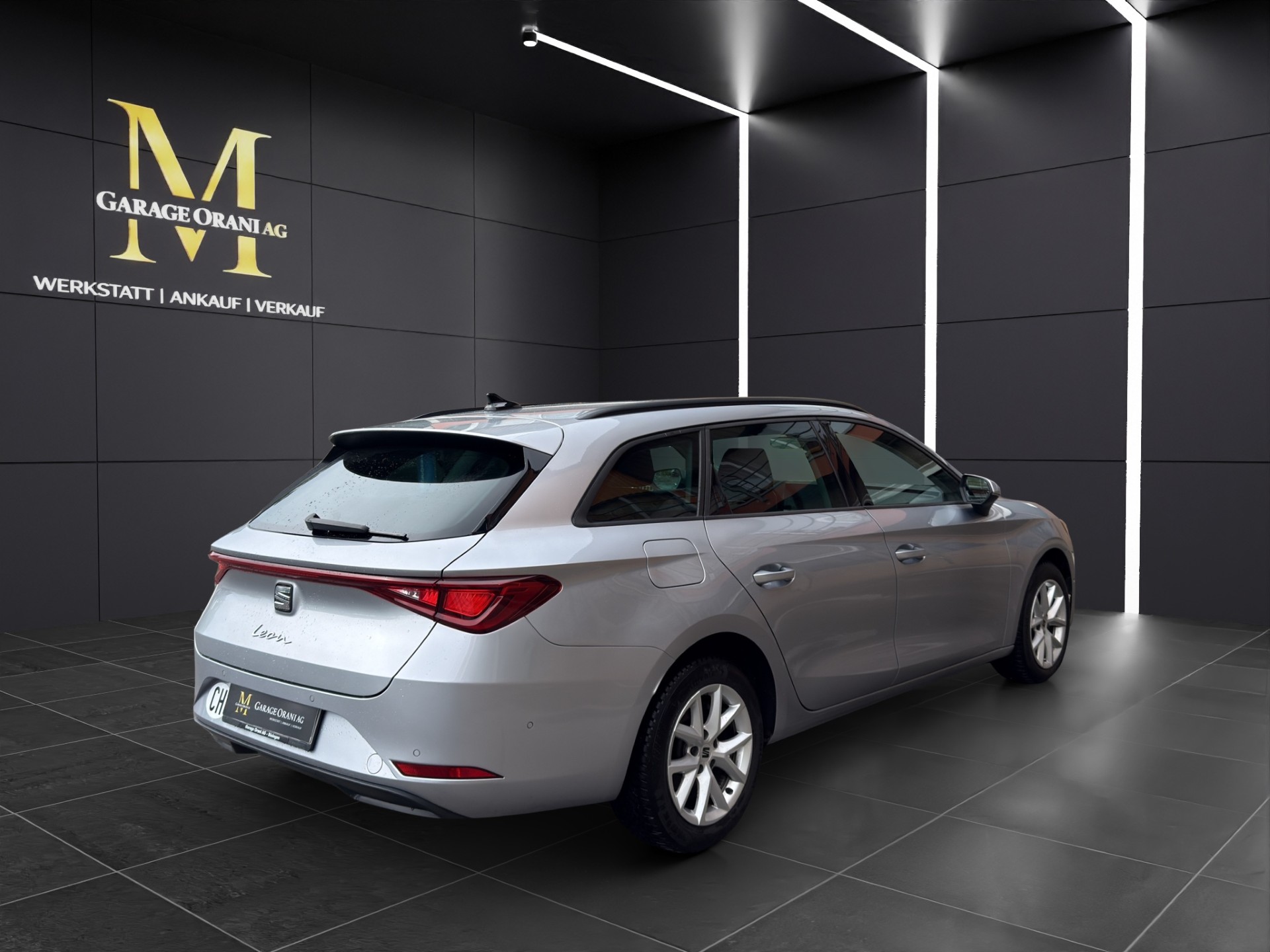 SEAT Leon ST 2.0 TDI EVO DSG Music Edition-image-4